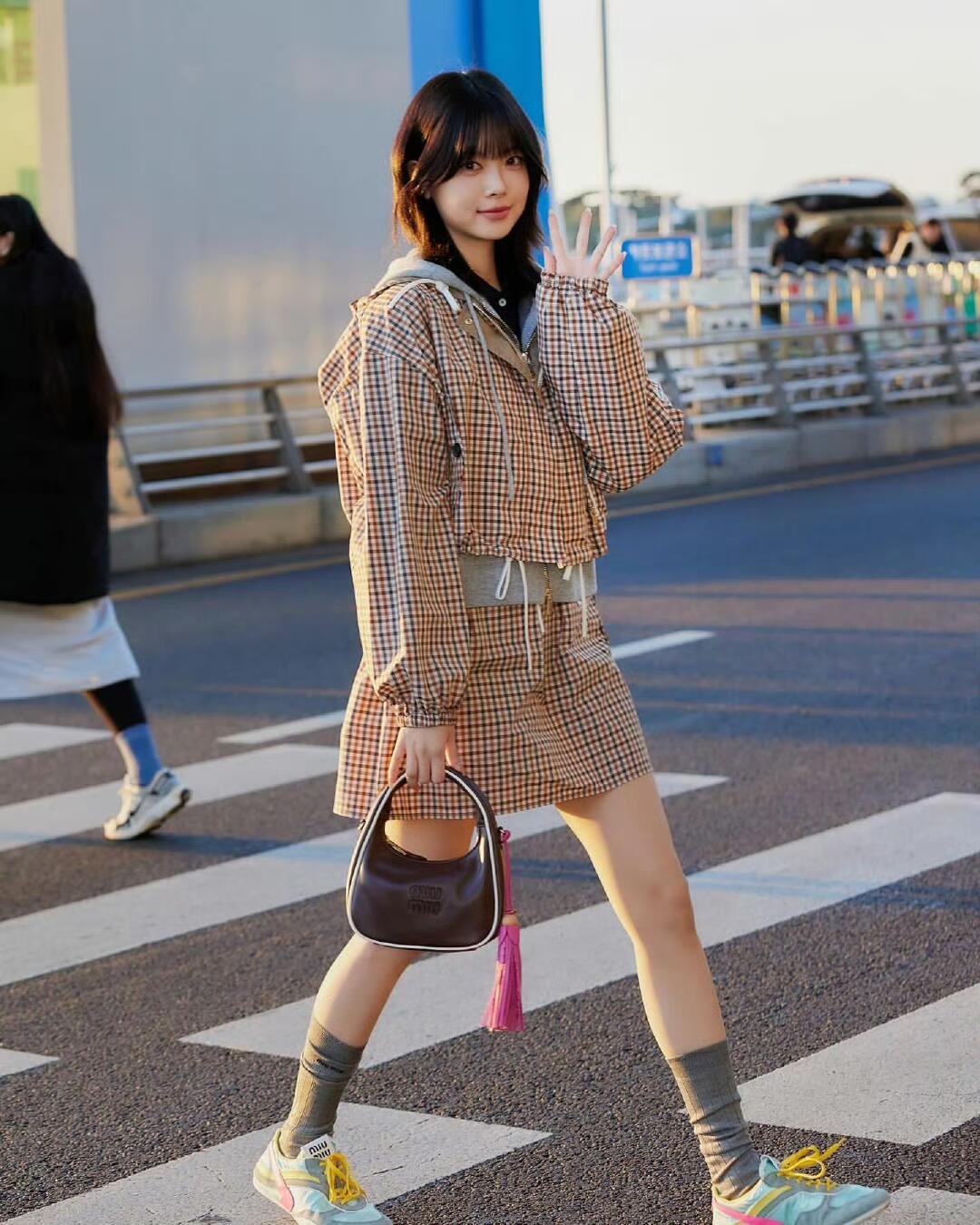 NO:321884,top skirt, skirts, alexander wang19860909上衣 半裙,,skirts,alexander wang,Women's clothing