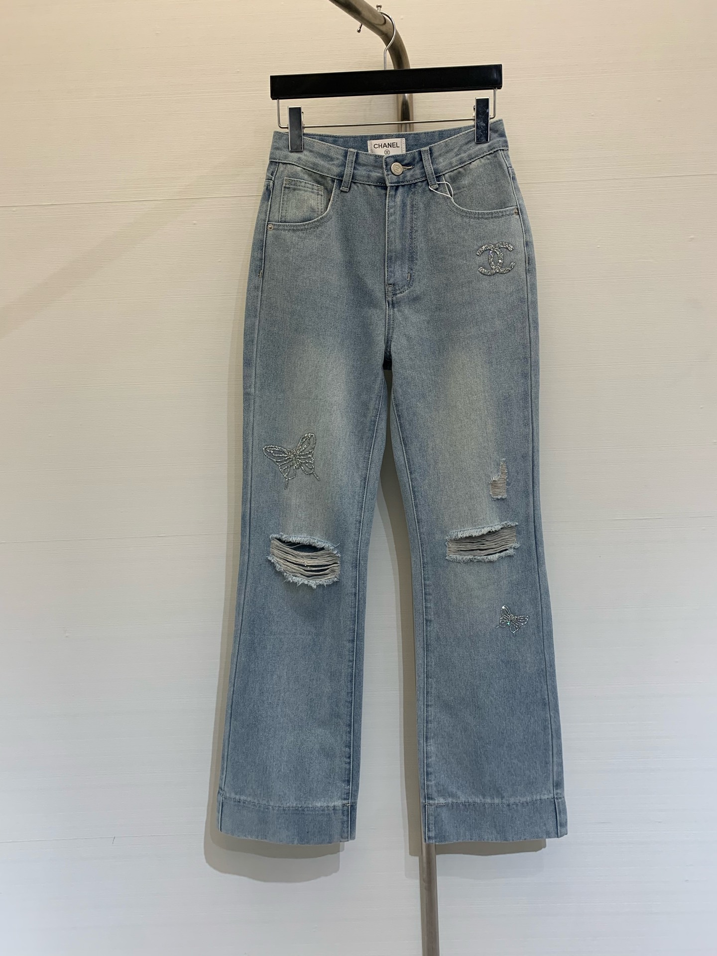 NO:325260,* New summer style diamond-decorated hardware slim jeans, customized denim cotton, super comfortable sky blue craft treatment, presenting three-dimensional effect, fashionable and eye-catching. You can match any item in daily commuting. Size, jeans, alexander wang19860909*  夏季新款 钻饰五金修身牛仔裤,定制牛仔棉材,超舒服的天蓝色工艺处理,呈现立体效果,时髦吸睛 日常通勤都 可搭配任何单品 码数,,jeans,alexander wang,Women's clothing