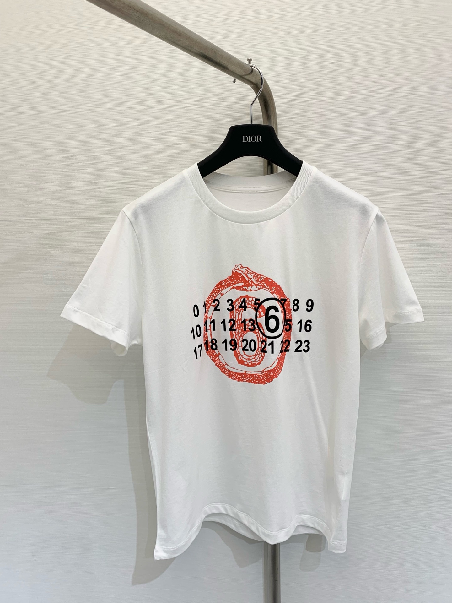 NO:326266,New spring and summer style with red little snake letter printed short sleeves!  Color black, white yard, T-shirt,alexander wang19860909春夏新款 红色小蛇字母印花短袖！ 颜色黑色,白色 码数,,T-shirt,alexander wang,Women's clothing