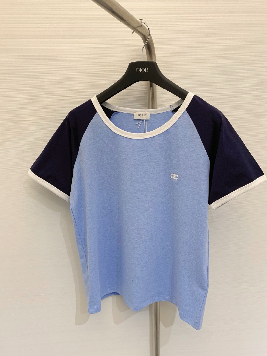 NO:318266,* New spring and summer products, embroidered short-sleeved shirt, exquisite style, huge slim upper body!  Customized latest letter embroidery, low-key and luxurious!  A must-have item for fashionable things unlocks all outfits!  Determine the quality of my home!  Classic items are fashionable and high-end, and the classic style is versatile and not picky!  yard count, T-shirt,alexander wang19860909*  春夏新品 刺绣短袖恤,精致版型上身巨显瘦！定制最新字母刺绣 低调奢华！时髦精必备单品解锁所有穿搭！认准我家品质！经典单品时髦又高级,经典版型百搭不挑人！ 码数,,T-shirt,alexander wang,Women's clothing