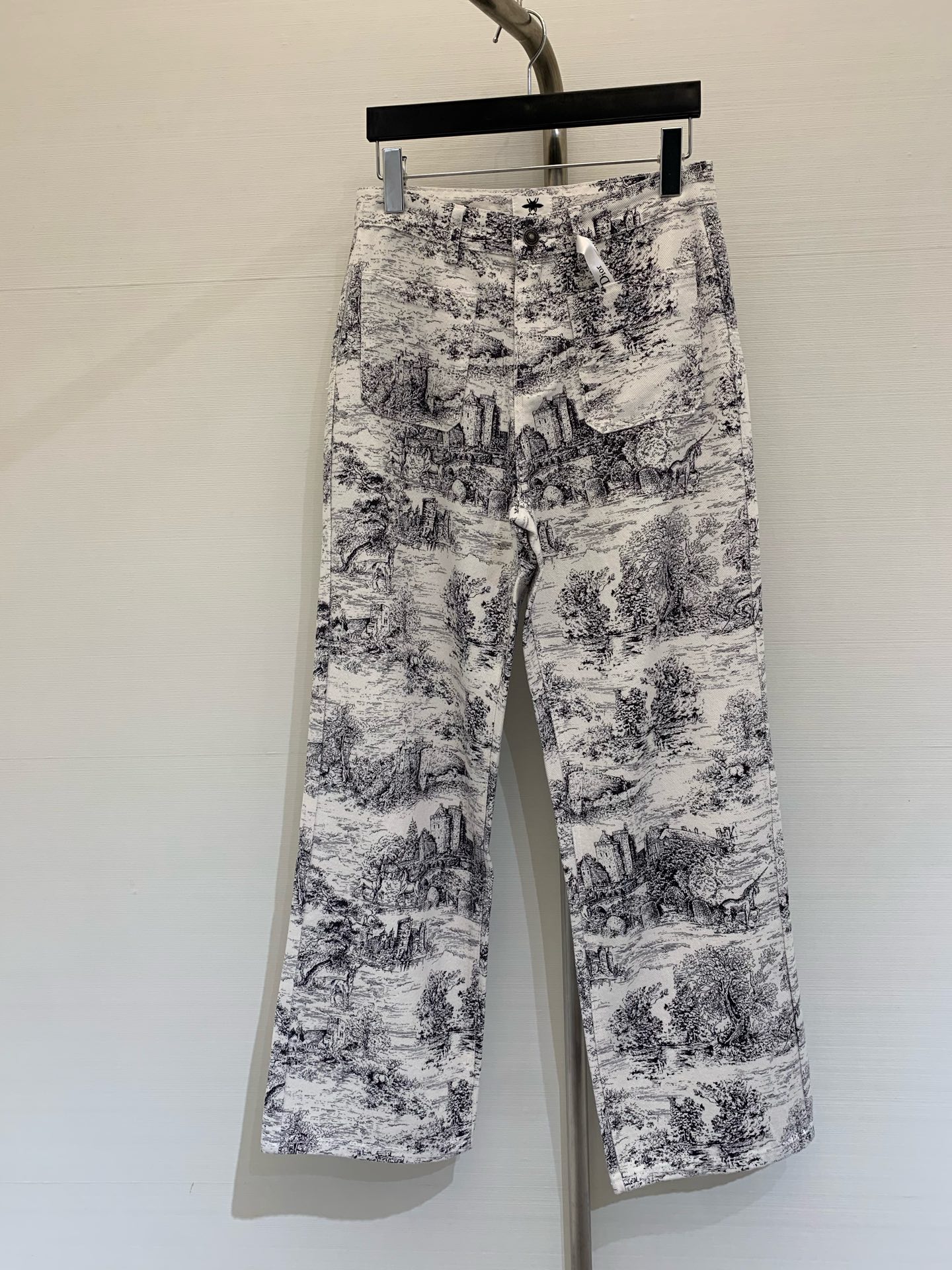NO:318260,* New summer style jungle animal architecture hand-painted trousers, classic jungle animal architecture hand-painted prints, low-key and fashionable, classic design never out of time, durable, high-waisted lazy style, slimming, perfect overall light luxury online, code number, alexander wang19860909*  夏季新款 丛林动物建筑手绘长裤,经典丛林动物建筑手绘印花,低调又时髦,经典设计永不过时 耐看型 高腰慵懒版型 遮肉显瘦简直完美 整体轻奢感在线 码数,,alexander wang,Women's clothing