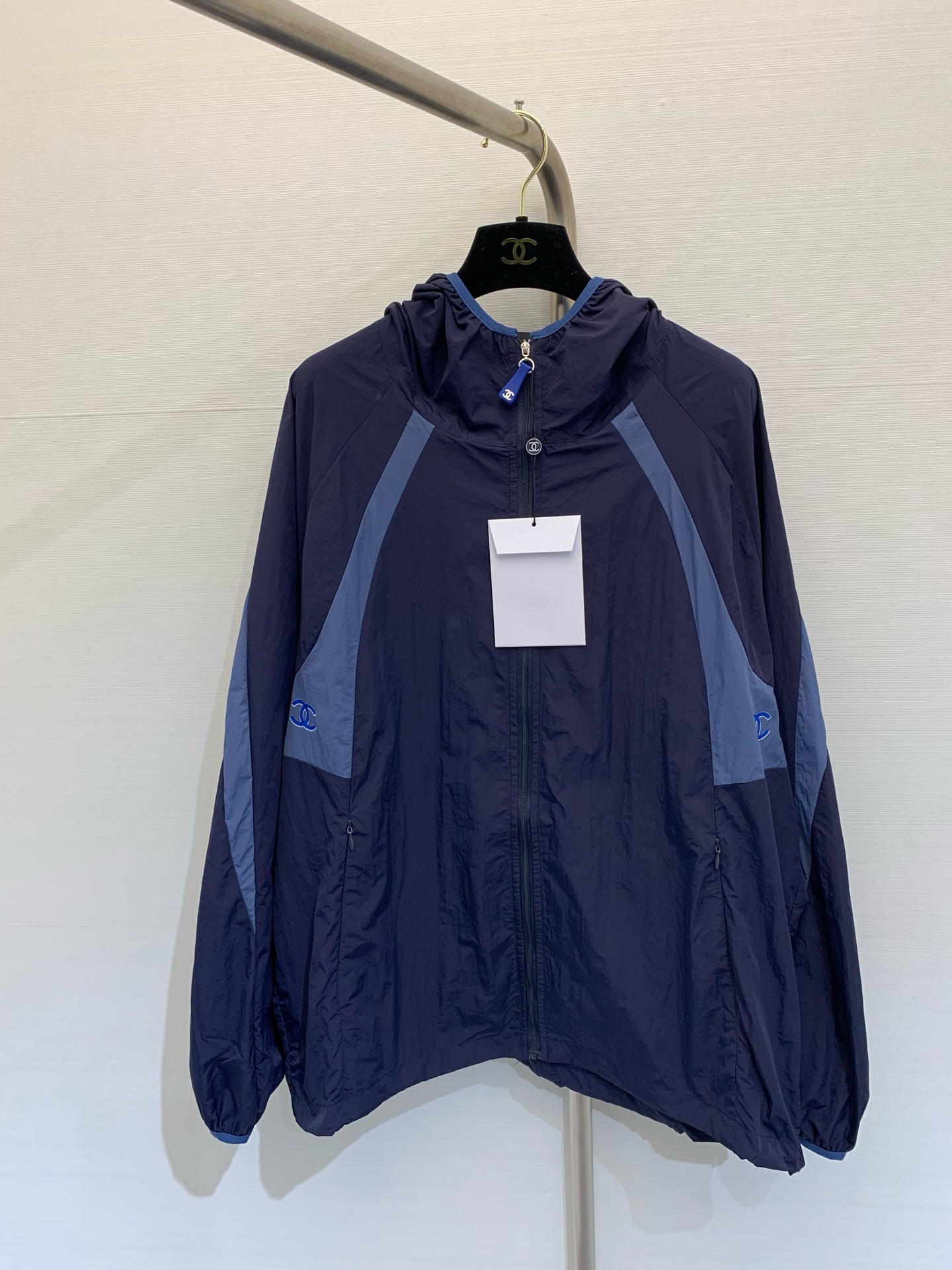 NO:318251,* New spring and summer style color-blocking sunscreen jacket hooded style custom sunscreen fabric, very comfortable and easy to wear, extra points for versatile items when going out Size, Jackets & coats, Hats, Alexander wang19860909*  春夏新款 拼色防晒外套 连帽款 定制防晒面料,非常舒适好穿,出门加分百搭单品 码数,,jackets & coats,hats,alexander wang,Women's clothing