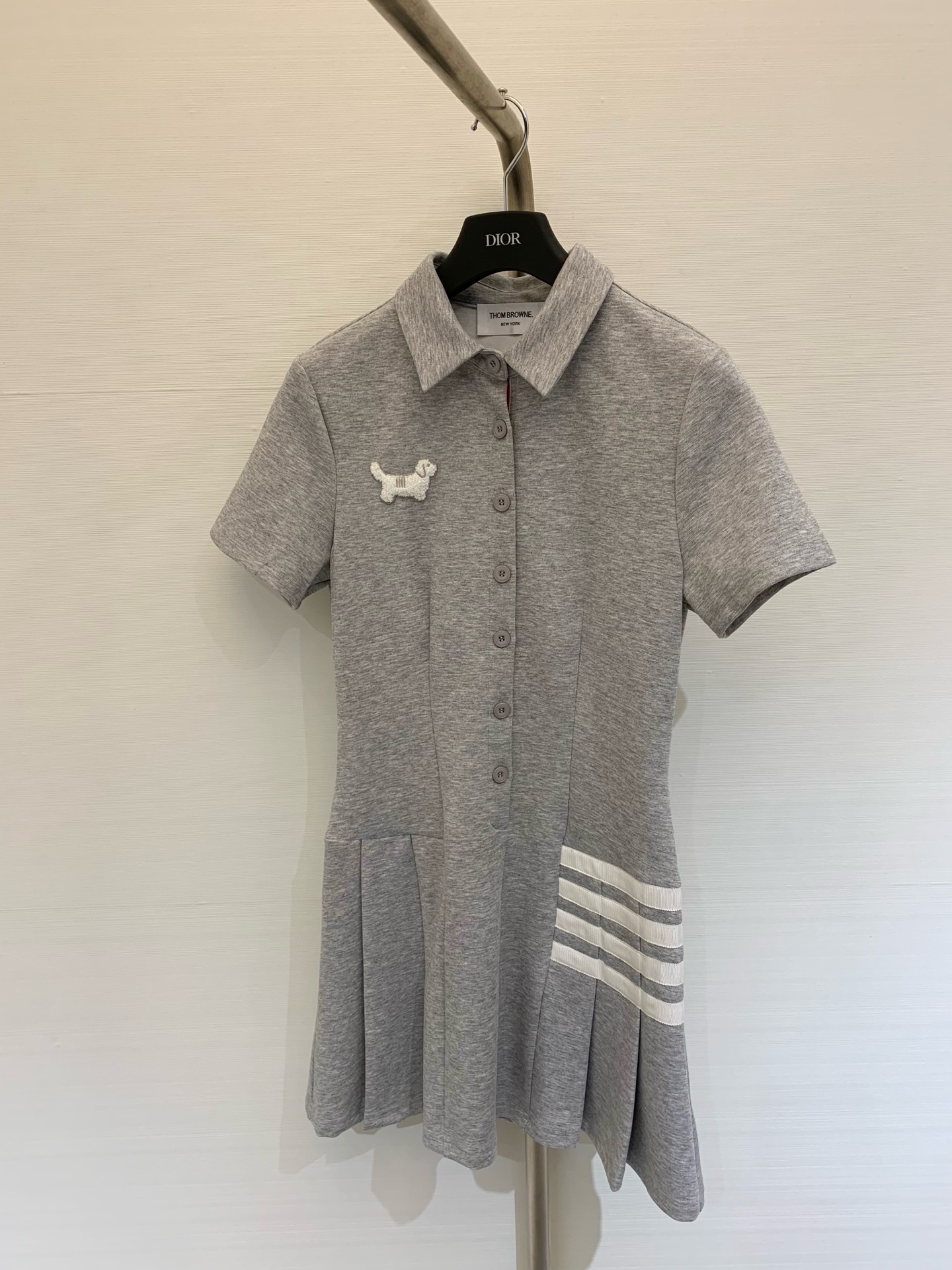 NO:329013,New summer style Teddy dog ​​embroidered dress adopts high-quality imported beaded cotton, breathable, soft, comfortable, comfortable to wear in summer, no need to worry about being stuffy, upper body can modify the body curve, showing femininity, color hidden blue, gray, size, skirts, alexander wang19860909夏季新款 泰迪狗狗刺绣连衣裙 采用高质感进口珠蒂棉 透气 柔软 舒适 夏季穿起来舒适 全不用担心会闷热 上身就可以修饰身材曲线 尽显女人味 颜色藏蓝 灰色 码数,,skirts,alexander wang,Women's clothing