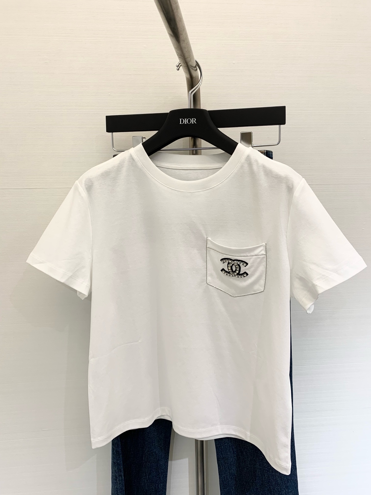 NO:327007,New summer style, medieval series, round neck double nail diamond shirt, full of high-end feeling, white style is clean and pure, the big 