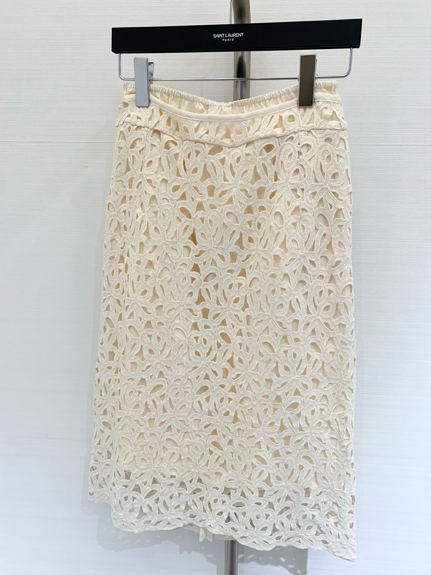 NO:327687,New summer products, French heavy industry water-soluble splicing two-piece skirt, exquisite visual effect, huge and beautiful upper body, customization latest elements: customization, low-key and luxurious!  A must-have item for fashionable things unlocks all outfits!  Skirts, alexander wang19860909夏季新品 法式重工水溶拼接两件套半裙 精致视觉效果 上身巨好看 定制最新元素 :定制 低调奢华！ 时髦精必备单品解锁所有穿搭！ 码数,,skirts,alexander wang,Women's clothing