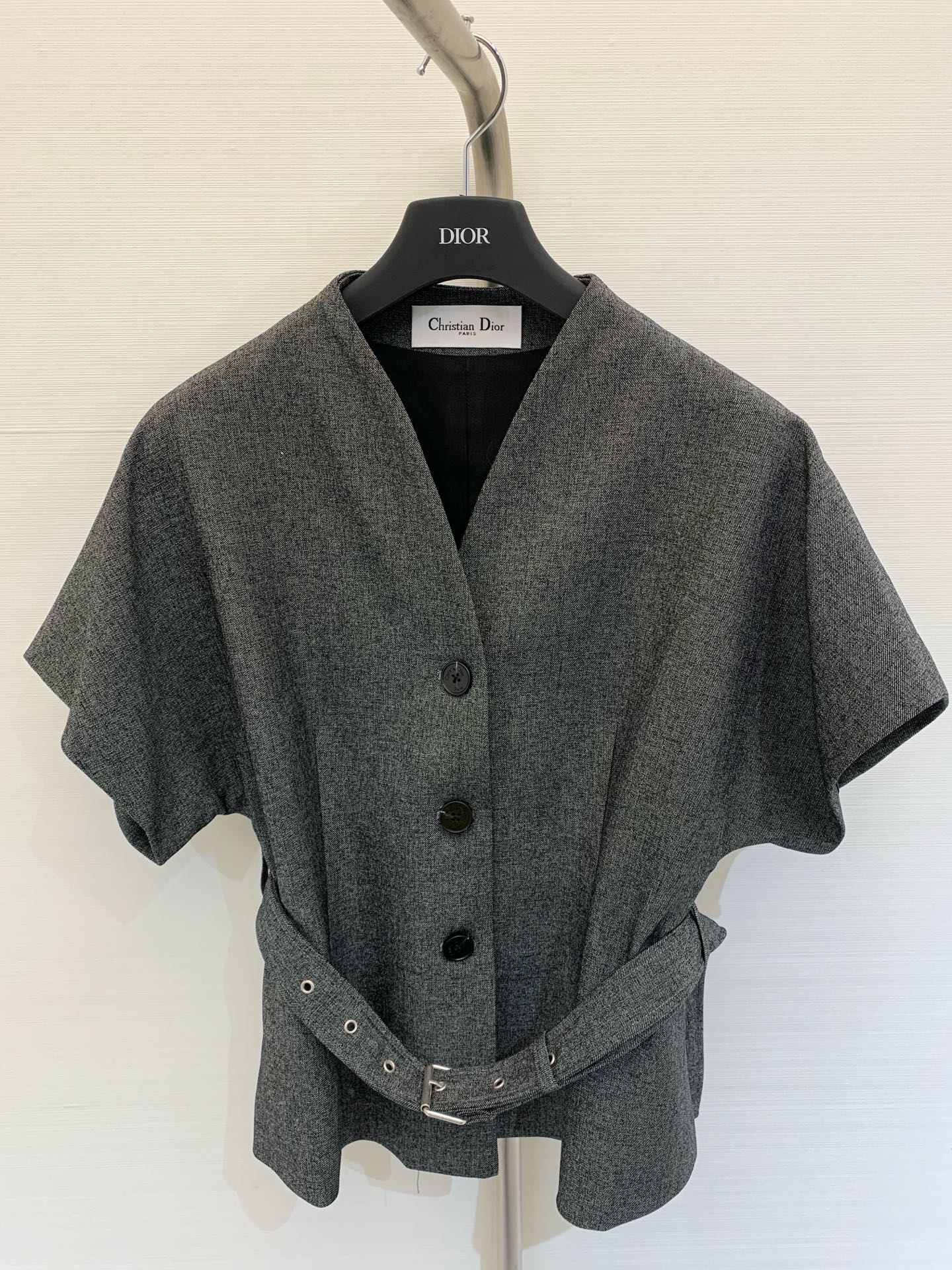 NO:328284,New summer style neckline rotator sleeve short-sleeved suit jacket, custom gray fabric, distribution cloth belt, series style, dresses in the same series are also very large. Size, skirts, jackets & coats, T-shirt, alexander wang19860909夏季新款 领肩袖短袖西服外套,定制灰色系面料,配送本布腰带,系列款,同系列连衣裙也很 码数,,skirts,jackets & coats,T-shirt,alexander wang,Women's clothing