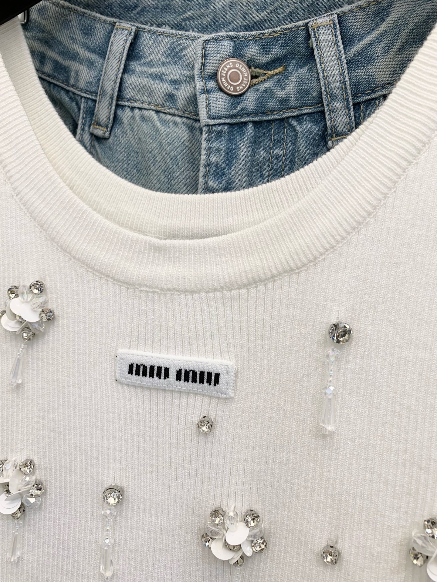 Miu Miu Rhinestone Embellished Vest - Handmade, Slim Fit, Versatile Style 5 i1745765408206 8237 0 3