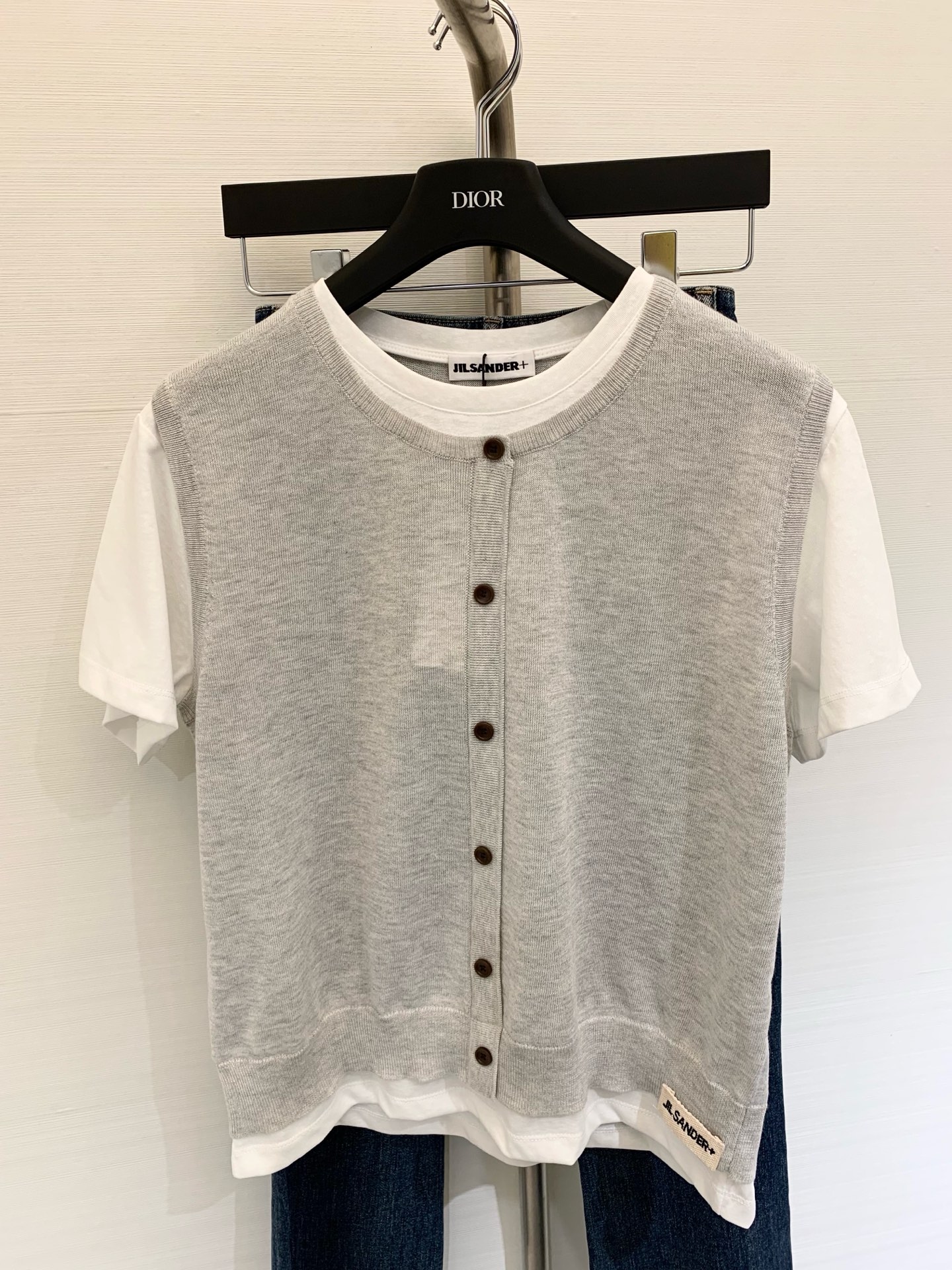 NO:332540,New summer style fake two-piece short-sleeved cardigan, sewn thread patch on the hem, fake two-piece looks more casual, cotton blended fabric, casual outfit in summer, not stuffy, versatile items, size, T-shirt, alexander wang19860909夏季新款 假两件短袖开衫 下摆缝制麻料贴饰 假两件看起来更加休闲 棉类混纺面料 夏季随意穿搭不闷热 百搭单品 码数,,T-shirt,alexander wang,Women's clothing