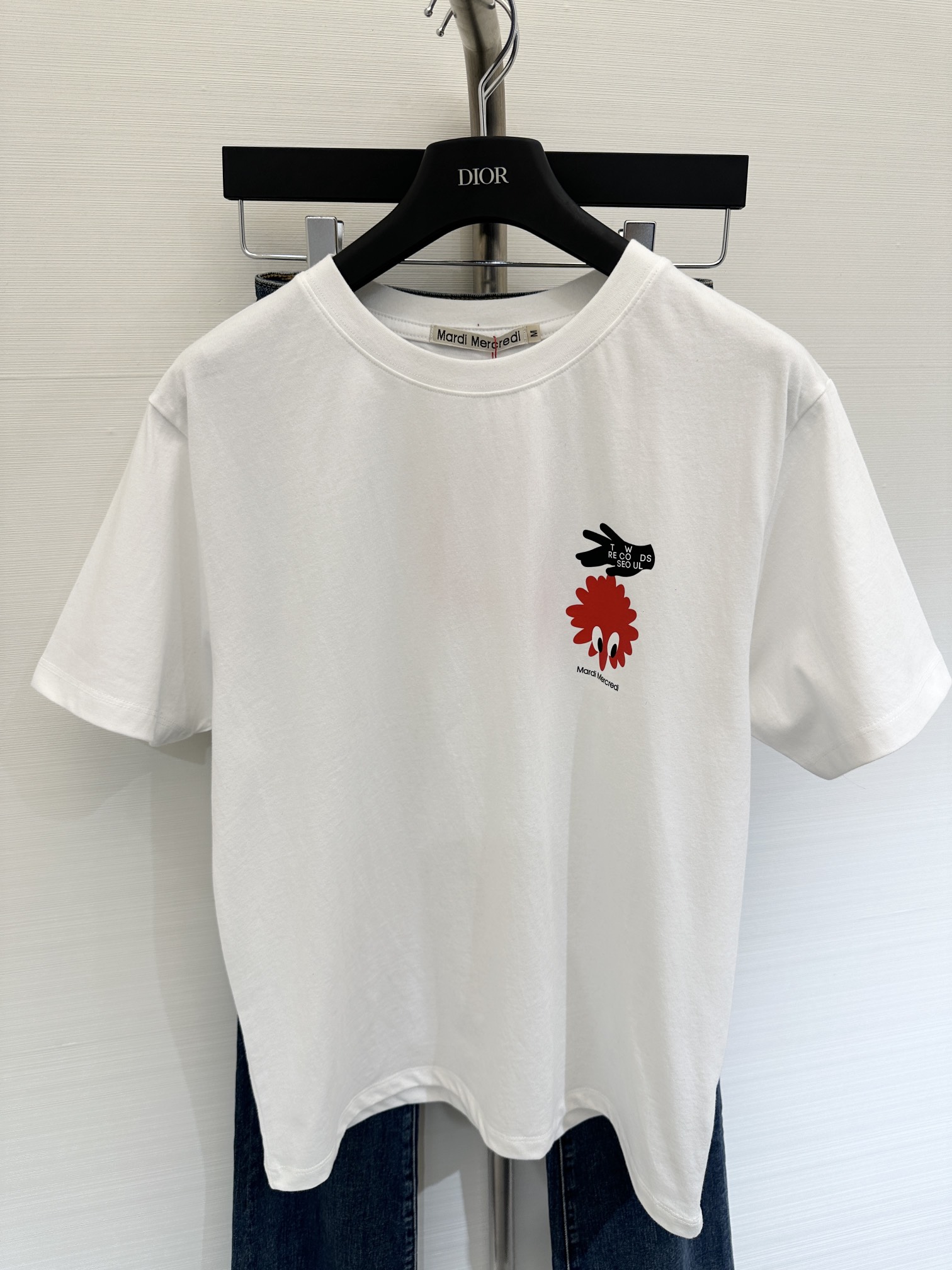 NO:332181,Mardi 2025 Summer New Style Small Pattern Graffiti Front and Back Print T-shirt yb Custom Combed Cotton Striking Creative Graphic Prints The perfect combination of regular men and women's universal style and pattern Color Black White SML, Tees, t-shirt, alexander wang19860909Mardi 2025 夏季新款 小图案涂鸦前后印花T恤 yb定制精梳棉 引人注目的创意图形印花 常规男女通用的版型与图案的完美结合 颜色黑色 白色 码数SML,,tees，t-shirt,alexander wang,Women's clothing