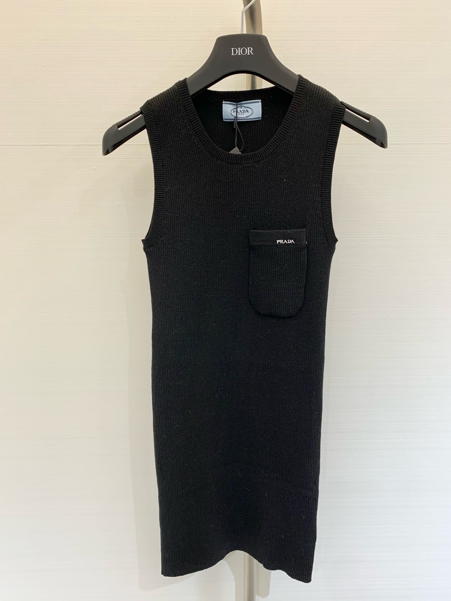 NO:413750,New summer style, chest pocket design vest dress, coexisting elegance and practicality, light fabric, breathable and comfortable, creating a new summer fashion look. Size, skirts, alexander wang19860909夏季新款 胸前口袋设计背心连衣裙,优雅与实用并存,轻盈面料,透气舒适,打造夏日时尚新造型 码数,,skirts,alexander wang,Women's clothing