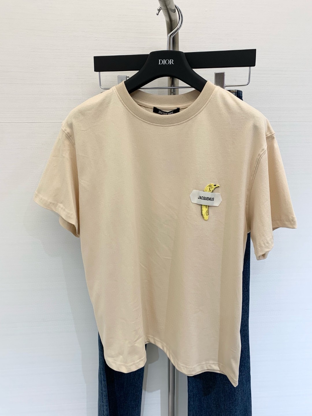 NO:417507,New summer style fun banana label short-sleeved shirt, loose and casual daily style, interesting concept, label embroidered banana combed cotton code number, T-shirt, alexander wang19860909夏季新款 趣味香蕉标签短袖恤,宽松休闲的日常版型,有趣的构思,模仿胶带的标签刺绣香蕉克精梳棉 码数,,T-shirt,alexander wang,Women's clothing