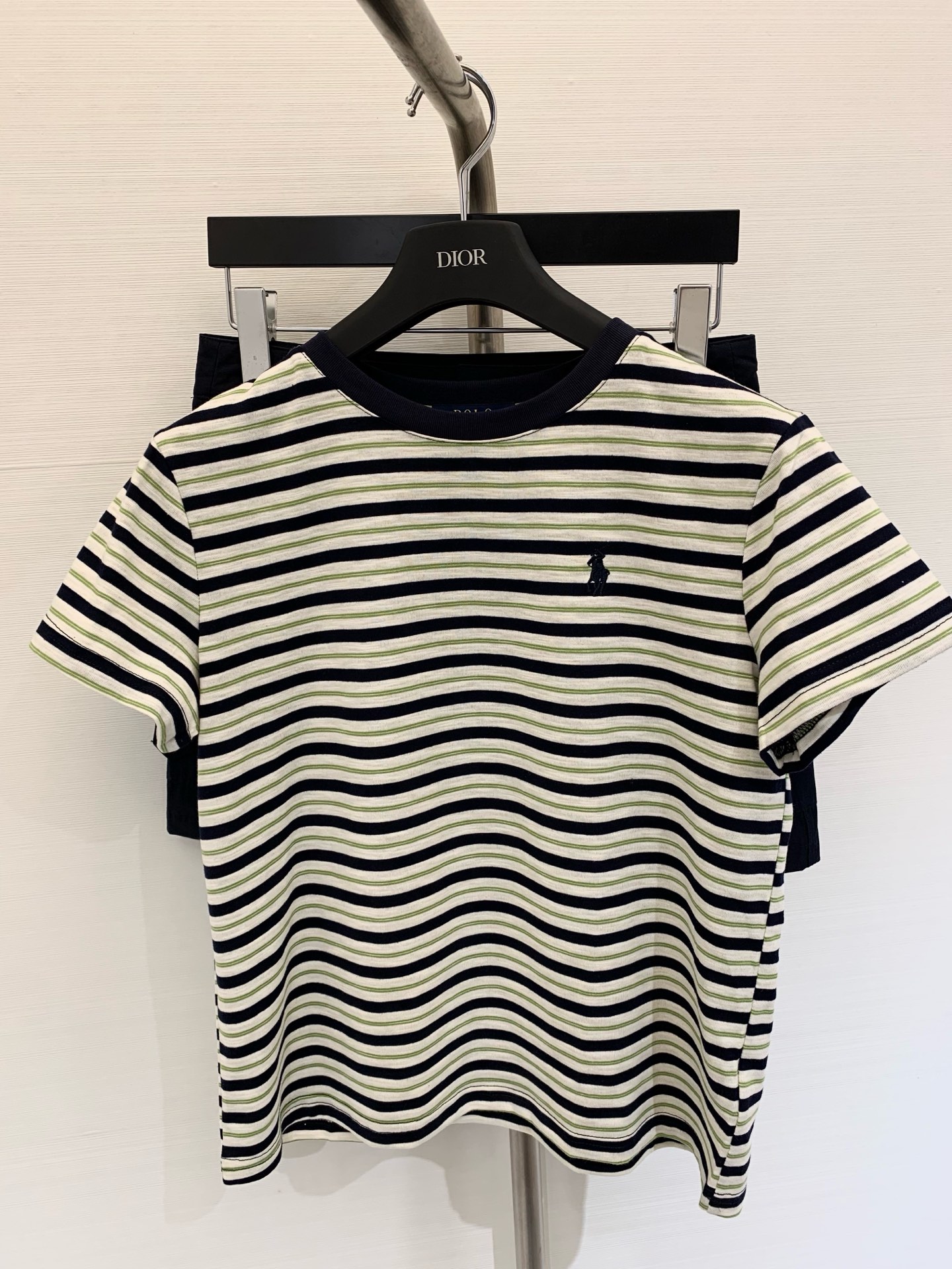 NO:418910,New summer style striped short-sleeved skirt suit Customized cotton material Soft and skin-friendly, comfortable and not easy to wrinkle, slim fit style adds a sweet and cute atmosphere, presents a well-behaved college style, complete sets are pure and full of points, and they are also very good when paired separately. Size number, skirts, T-shirt, alexander wang19860909夏季新款 条纹短袖半裙套装 定制全棉材质 柔软亲肤 舒适不易皱 修身版型增添甜美可爱气息 呈现乖巧学院风格 成套穿搭清纯满分 分开搭配也是很赞 码数,,skirts,T-shirt,alexander wang,Women's clothing