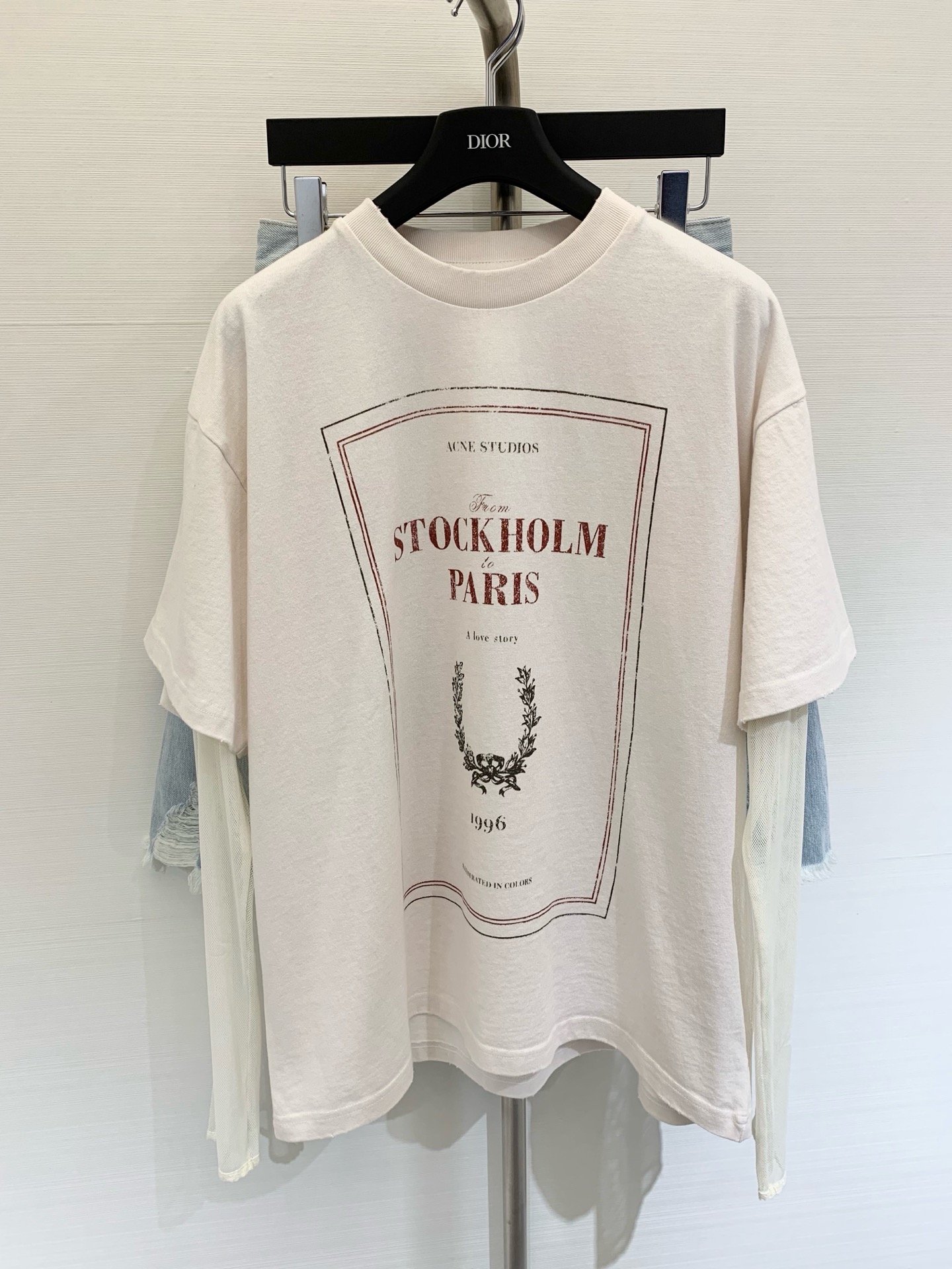 𝐀𝐜𝐧𝐞𝐬𝐭𝐮𝐝𝐢𝐨𝐬 
𝟐𝟎𝟐𝟓 早秋新款 网布长袖印花上衣 
码数：𝐒𝐌𝐋 
