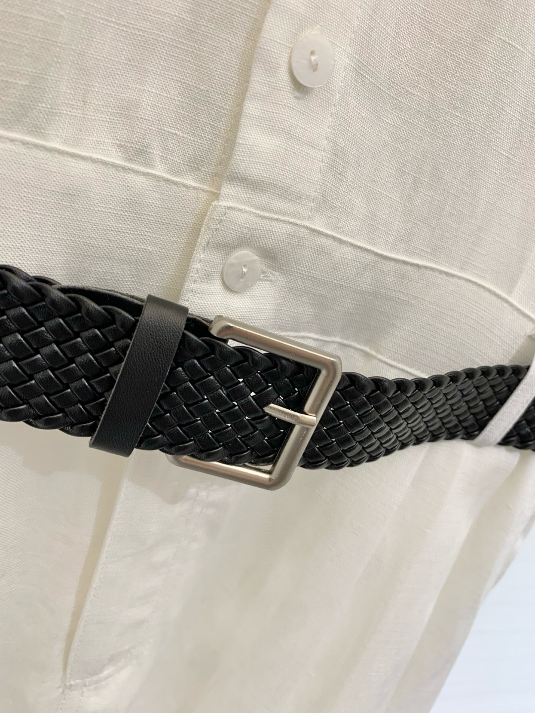 𝐁𝐕 
𝟐𝟎𝟐𝟓 夏季新款 棉麻腰带短袖连衣裙 定制𝐘𝐁棉麻材质 质感舒适透气 搭配菱格皮质腰带 勾勒腰