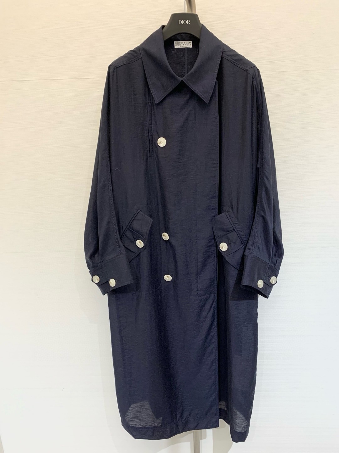𝐁𝐂 
𝟐𝟎𝟐𝟓 夏季新款 工装风棉麻混纺防晒风衣 宽松版型不挑人 定制轻薄棉麻混纺面料 结合工装与风衣