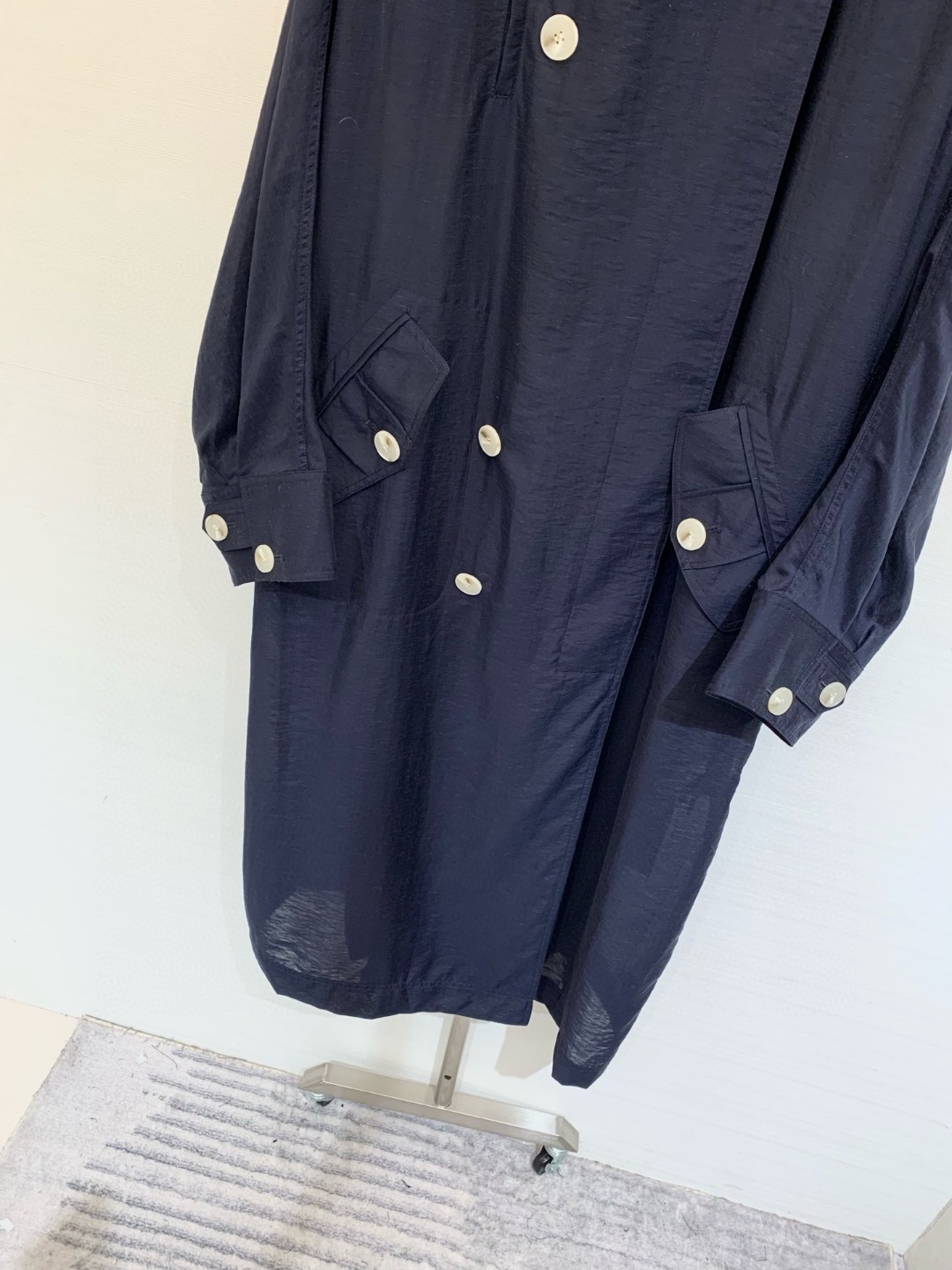 𝐁𝐂 
𝟐𝟎𝟐𝟓 夏季新款 工装风棉麻混纺防晒风衣 宽松版型不挑人 定制轻薄棉麻混纺面料 结合工装与风衣