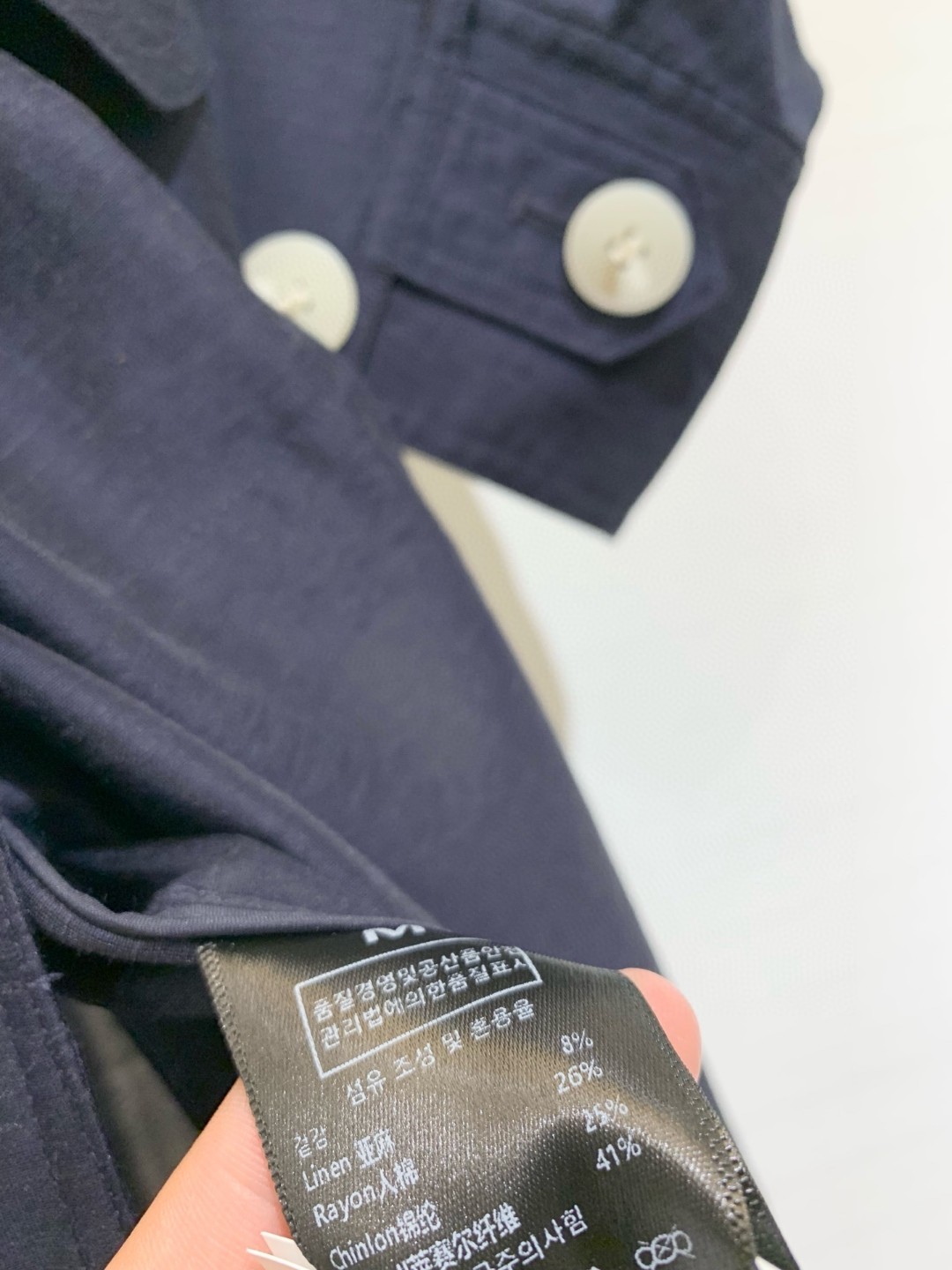 𝐁𝐂 
𝟐𝟎𝟐𝟓 夏季新款 工装风棉麻混纺防晒风衣 宽松版型不挑人 定制轻薄棉麻混纺面料 结合工装与风衣