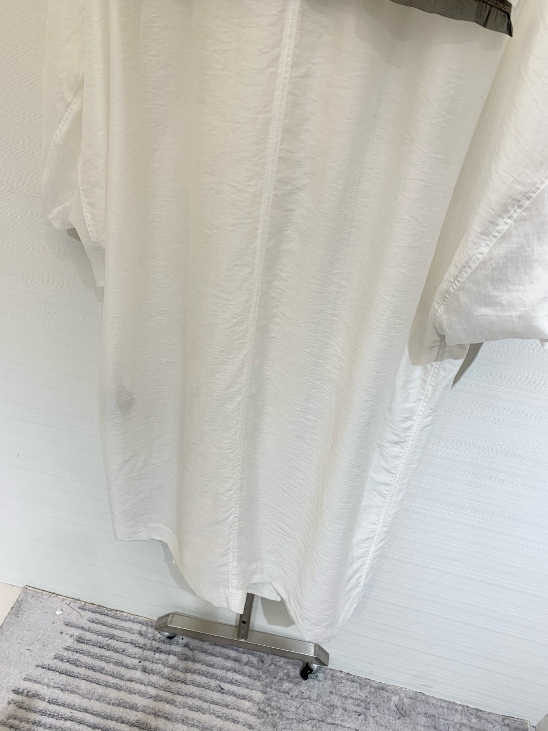𝐁𝐂 
𝟐𝟎𝟐𝟓 夏季新款 工装风棉麻混纺防晒风衣 宽松版型不挑人 定制轻薄棉麻混纺面料 结合工装与风衣