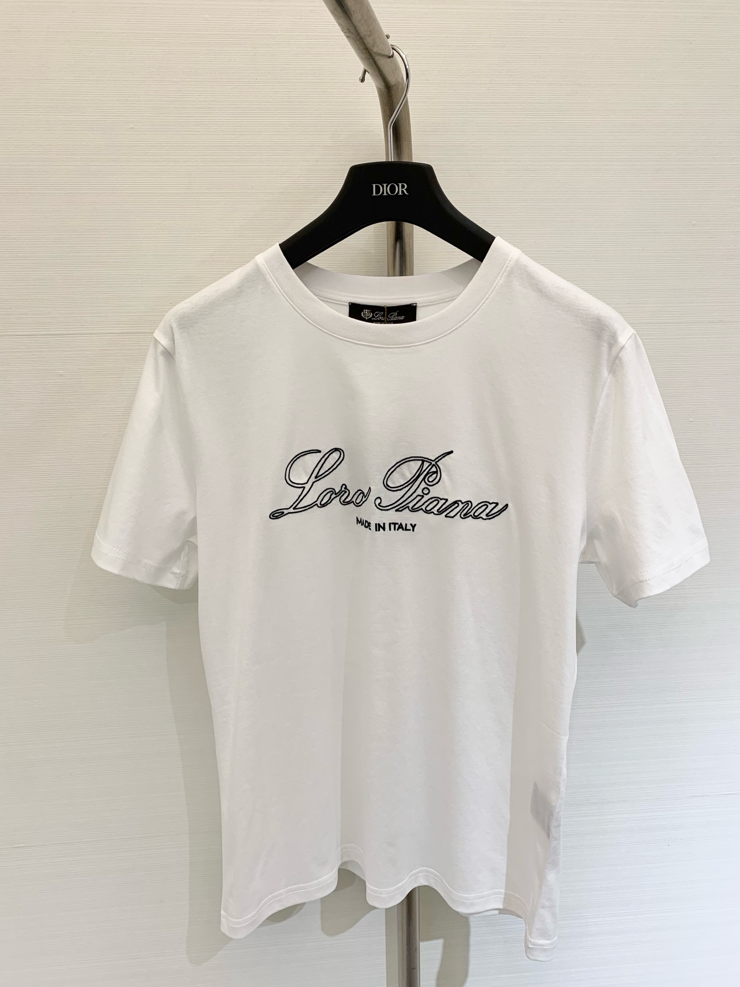 NO:443538,180L 25ss summer new style embroidered logo English letter round neck T-shirt yb custom cotton fabric four-color SML, loro piana,tees, t-shirt, alexander wang19860909180L 25ss夏季新款 刺绣Logo英文字母圆领T恤 yb定制棉面料 四色SML,,loro piana,tees，t-shirt,alexander wang,Women's clothing