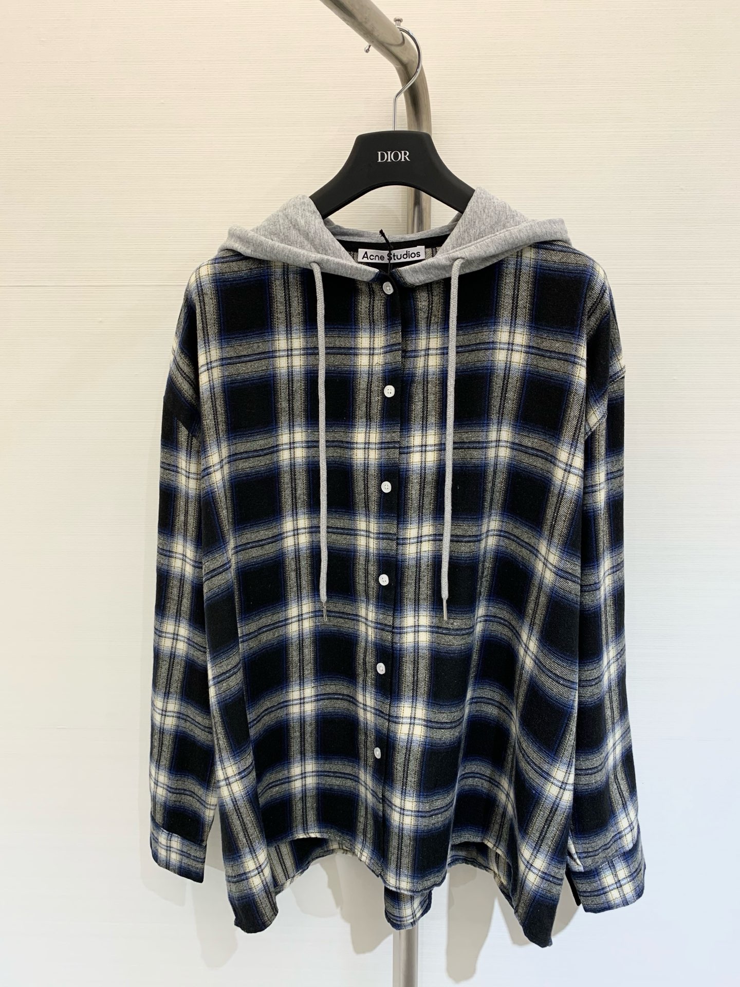 NO:445520,AcneStudios 25 early autumn new style retro plaid hooded shirt loose style to make you look slim and age-reducing contrasting hooded logo design good-looking when wearing single or externally, lazy and casual upper body, stress-free when traveling on a daily basis SM, acne studios,dior,hats,alexander wang19860909AcneStudios 25早秋新款 复古格子连帽衬衣 宽松版型显瘦减龄 撞色连帽Logo设计 单穿或者外搭都好看 上身慵懒随性 日常出行无压力 SM,,acne studios,dior,hats,alexander wang,Women's clothing