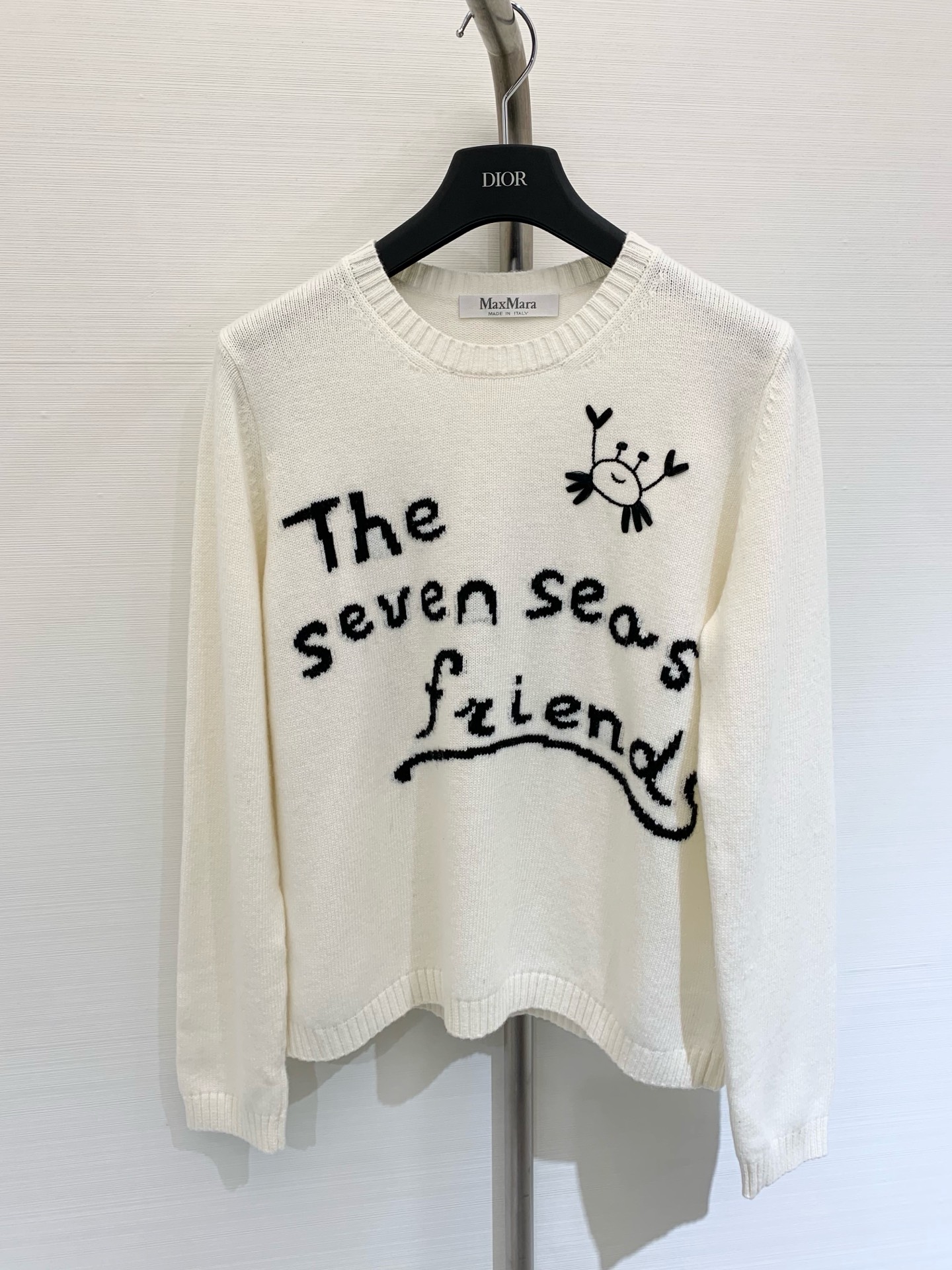 NO:451220,MaxMara Early Autumn 2025 Letter Jacquard Pattern Pullover Sweater!  yb custom wool knitted material, chest contrast color hand-drawn sketch jacquard letter pattern sml, sweaters, alexander wang19860909MaxMara 2025早秋 字母提花图案套头毛衣！yb定制羊毛针织材质 胸前撞色手绘素描提花字母图案 sml,,sweaters,alexander wang,Women's clothing
