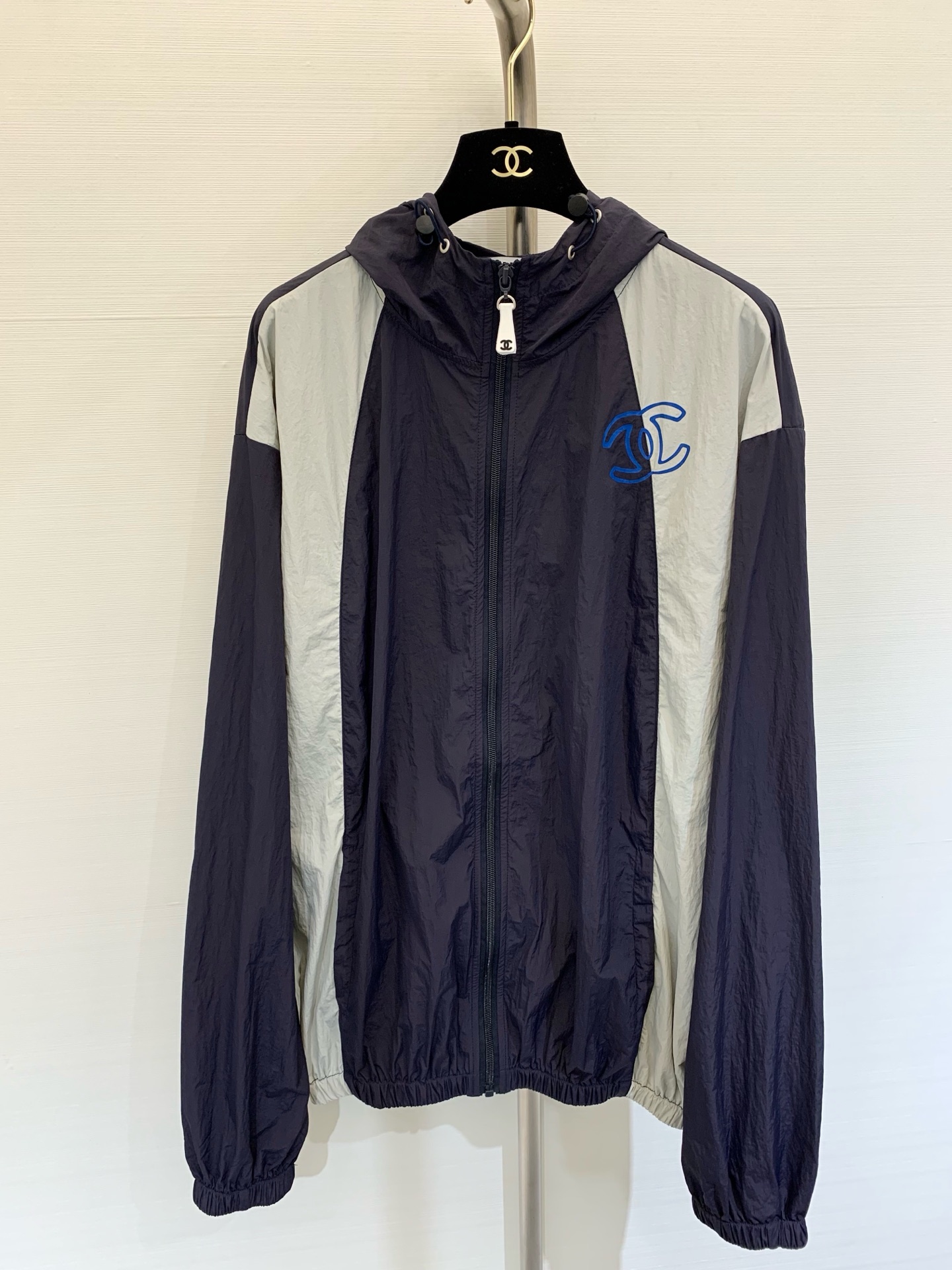 NO:452348,New summer color-blocking sunscreen jacket Hooded with a high neckline design is all-round sun protection, comfortable and breathable, low saturation color, soft and comfortable, suitable for summer outfits, style, loose and comfortable, not picky about figures, Jackets & coats, hats, alexander wang19860909夏季新款 拼色防晒外套 连帽搭配加高领口设计全方位防晒,舒适透气,低饱和度色彩,柔和舒适,适合夏季穿搭, 版型,宽松舒适不挑身材 码数,,jackets & coats,hats,alexander wang,Women's clothing