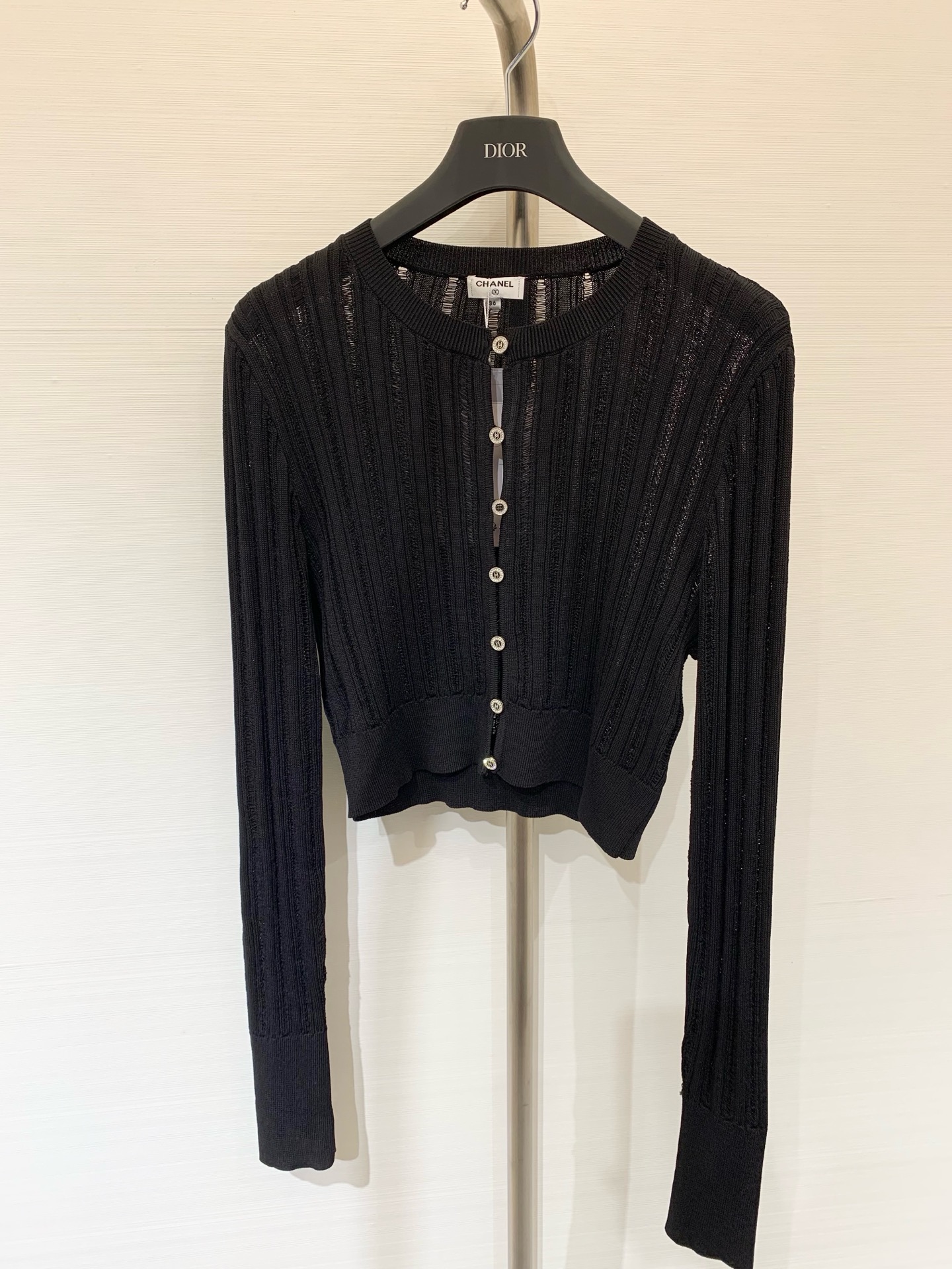 NO:456635,New style knitted hollow long sleeves logo pattern embellishment, high-end atmosphere on the upper body 2 color code //,,alexander wang19860909新款 针织镂空长袖款 logo图案修饰点缀 上身高级氛围感 2色碼 //,,alexander wang,Women's clothing