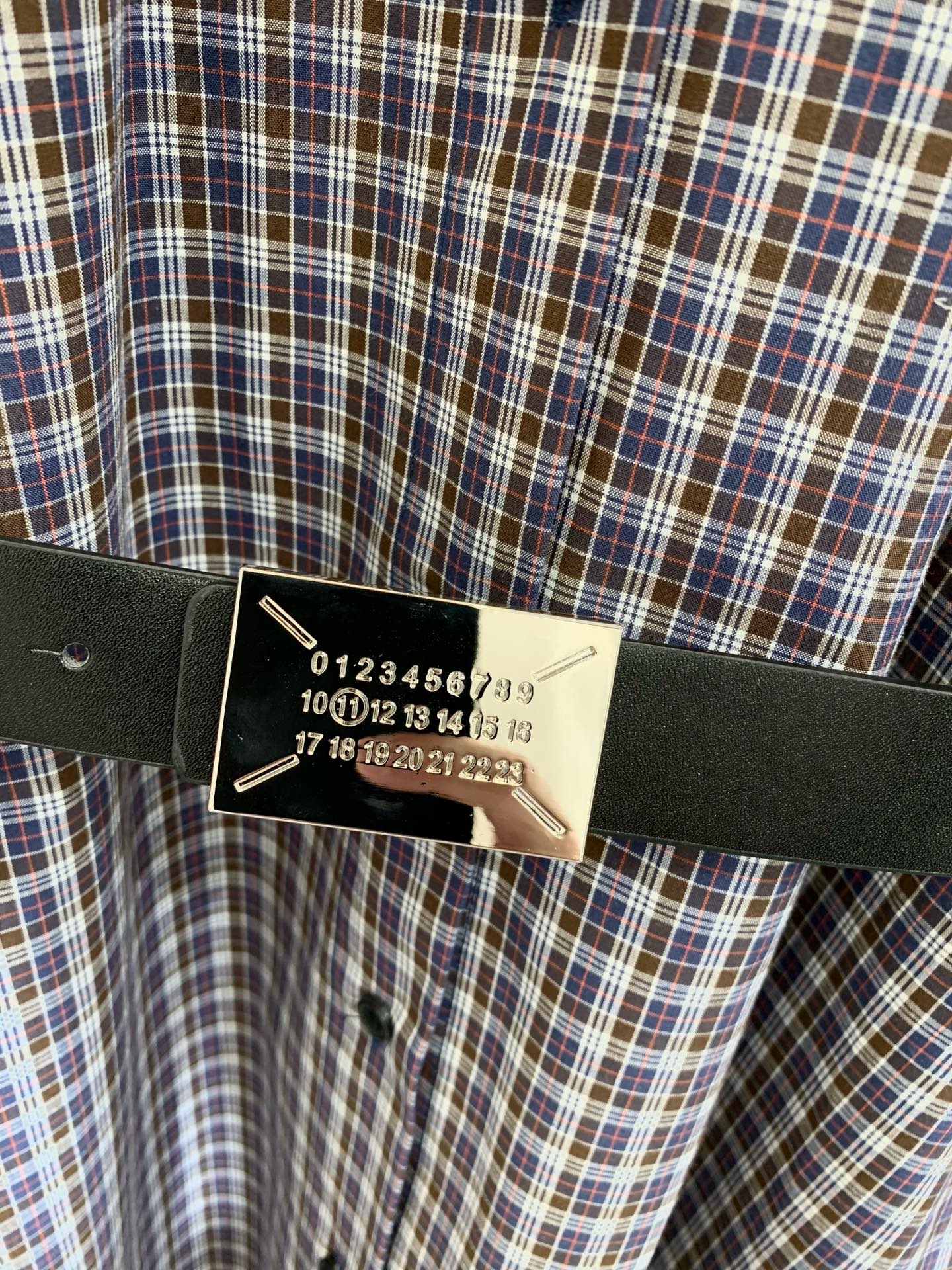 MM6马吉拉 25秋款 咖蓝格子长袖薄长衬衣 配数字🔢刻字Logo腰带 复古风优雅气质设计 叠穿单穿日常