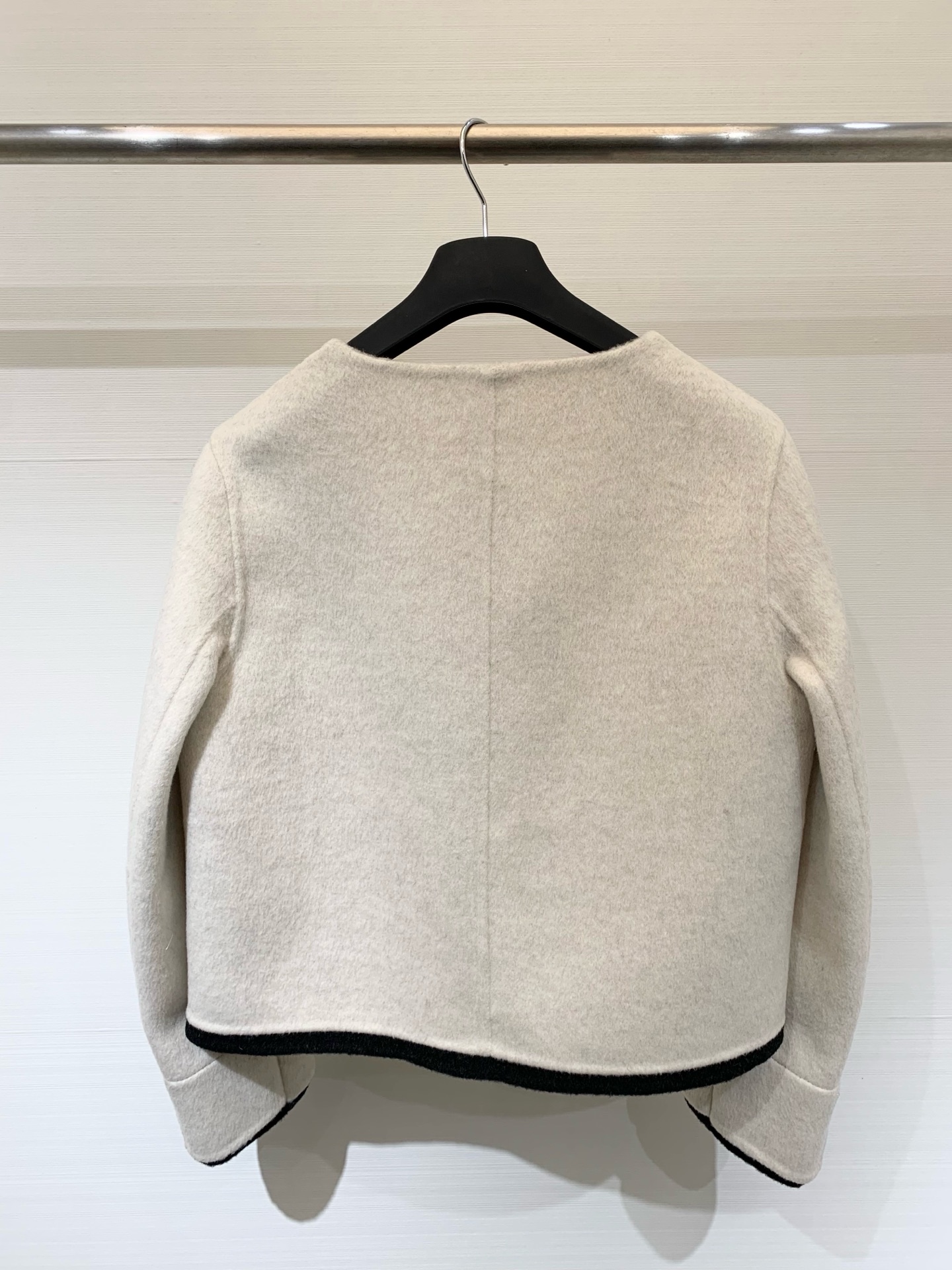 Celine 25秋冬高级感穿搭 双面羊毛短外套/大衣 高级感满满 秋冬季🧥的时尚利器 短款设计更是显高