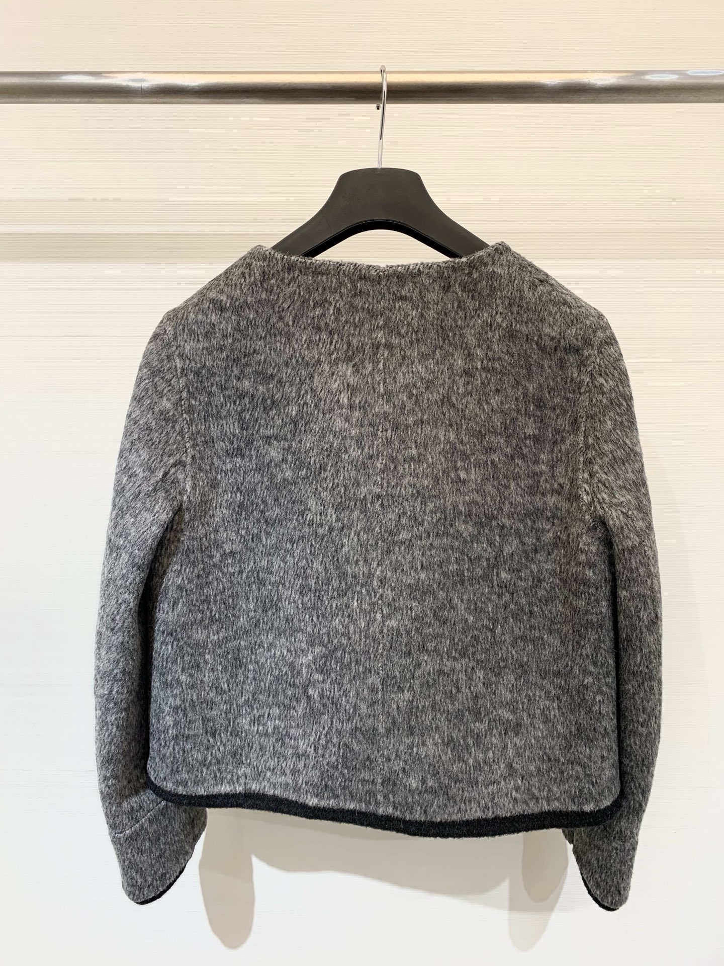 Celine 25秋冬高级感穿搭 双面羊毛短外套/大衣 高级感满满 秋冬季🧥的时尚利器 短款设计更是显高