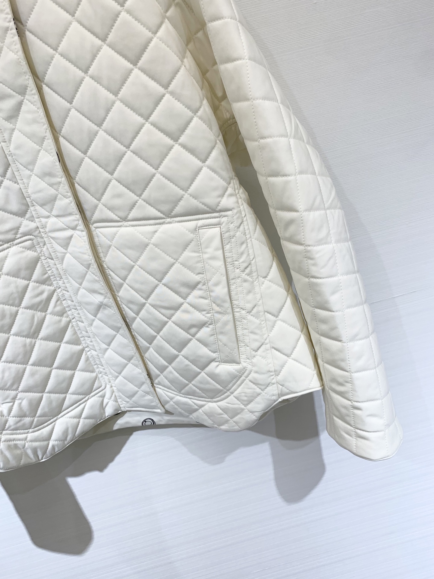 Herme*🤍 25秋冬新品 连帽绗缝数码印花双面棉服 今年最火🆕的双面棉外套 双面可穿 一面帅气 另一