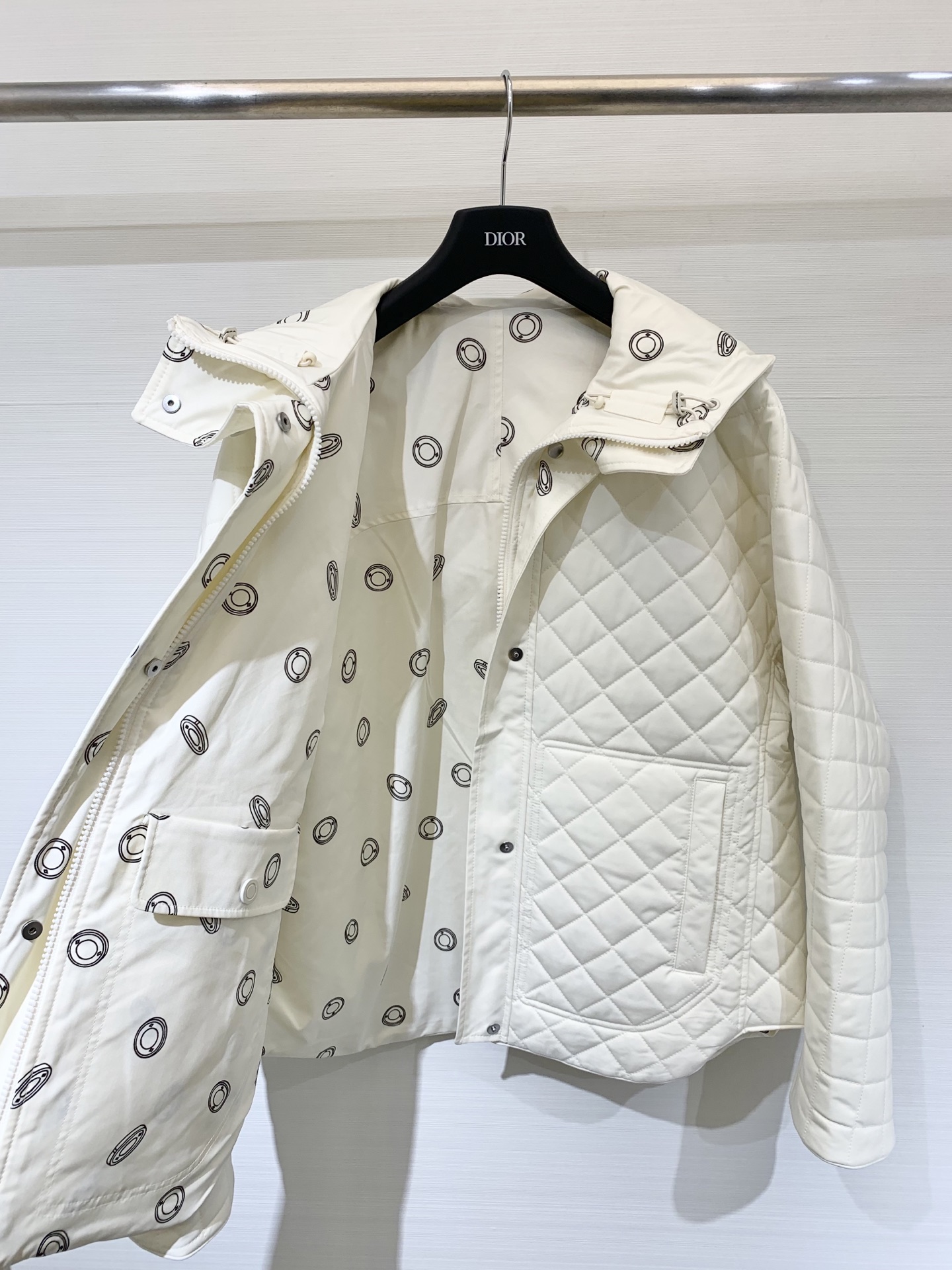 Herme*🤍 25秋冬新品 连帽绗缝数码印花双面棉服 今年最火🆕的双面棉外套 双面可穿 一面帅气 另一