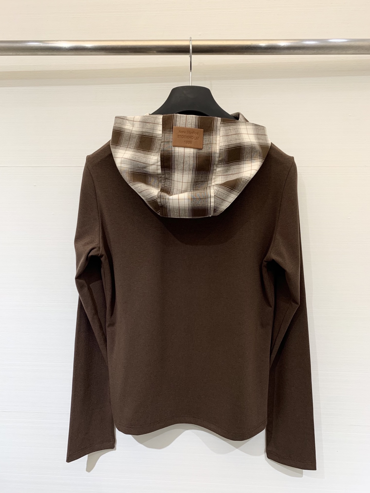 Acnestudios 25秋冬新款 格子拼接连帽长袖T恤 高级撞色拼接 帽子是采用衬衣棉类面料 log