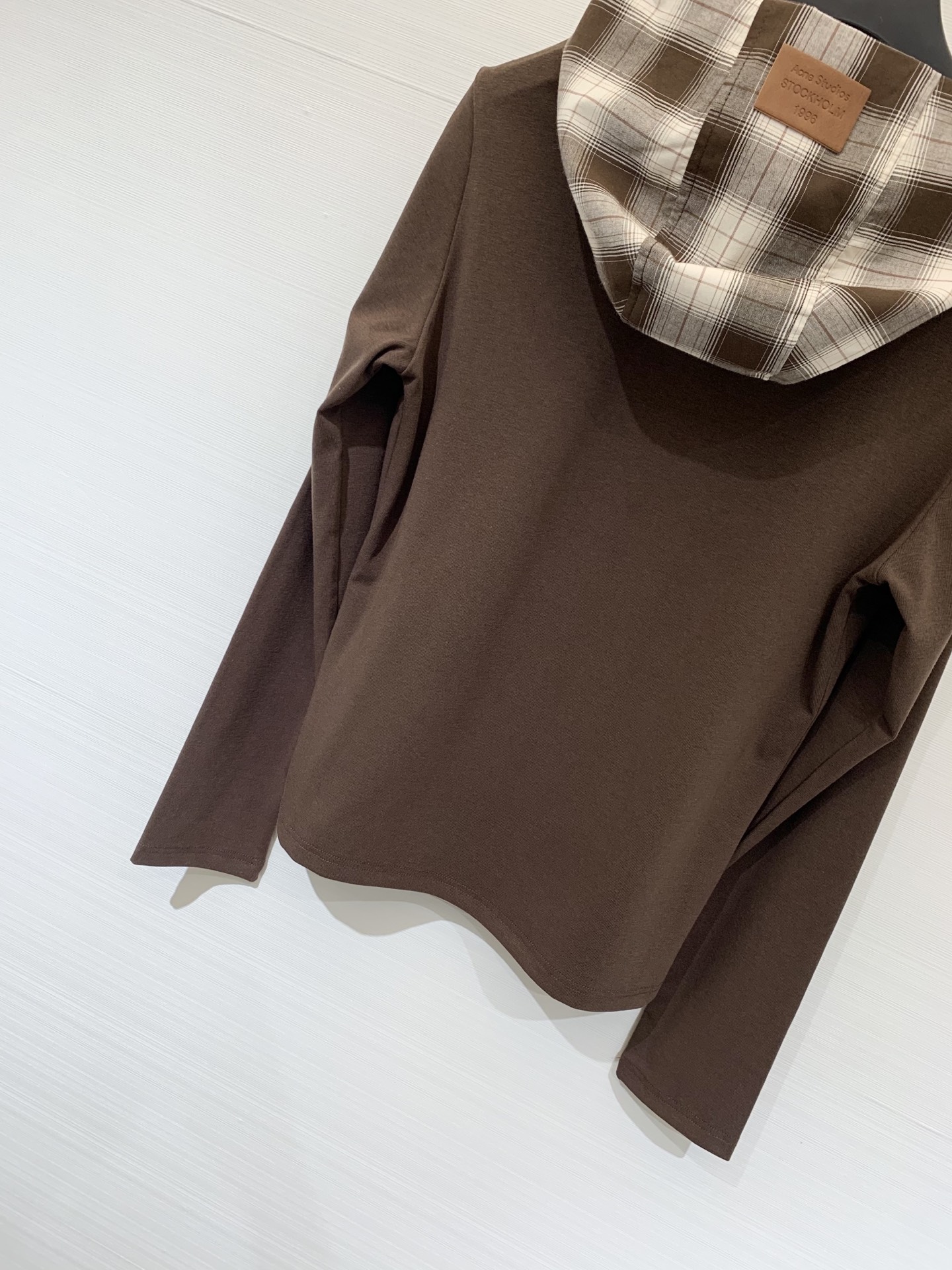 Acnestudios 25秋冬新款 格子拼接连帽长袖T恤 高级撞色拼接 帽子是采用衬衣棉类面料 log
