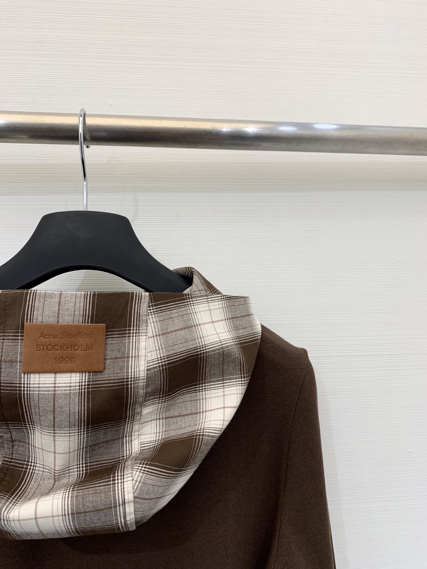 Acnestudios 25秋冬新款 格子拼接连帽长袖T恤 高级撞色拼接 帽子是采用衬衣棉类面料 log