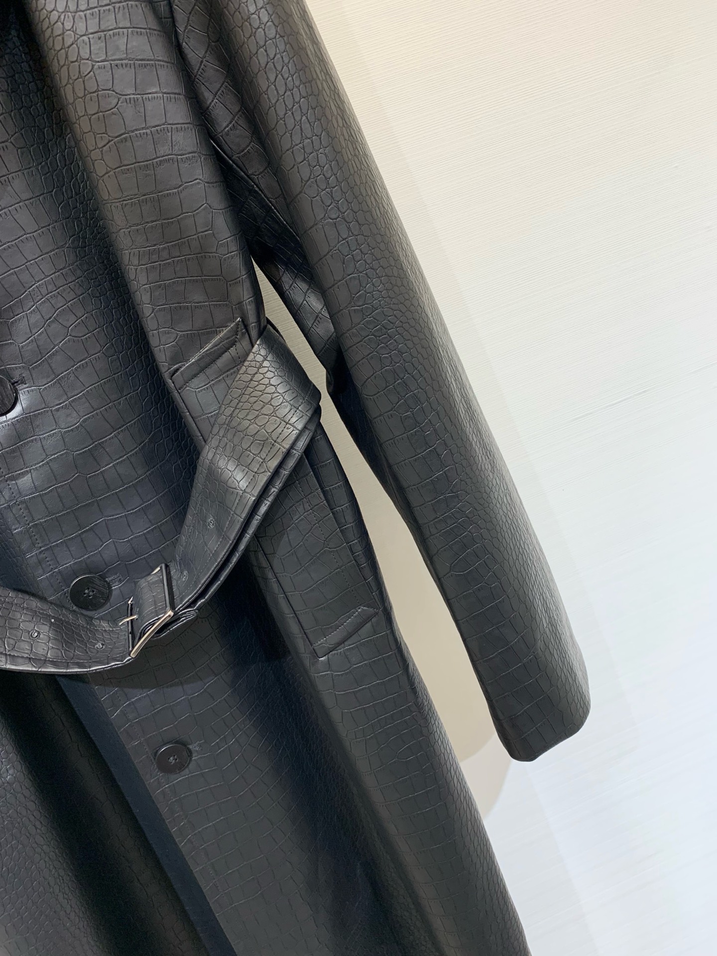 Acnestudios 25秋冬系列款 鳄鱼皮革腰带风衣外套 暗格纹老钱风 蛋白质软皮材质 质地柔软顺滑