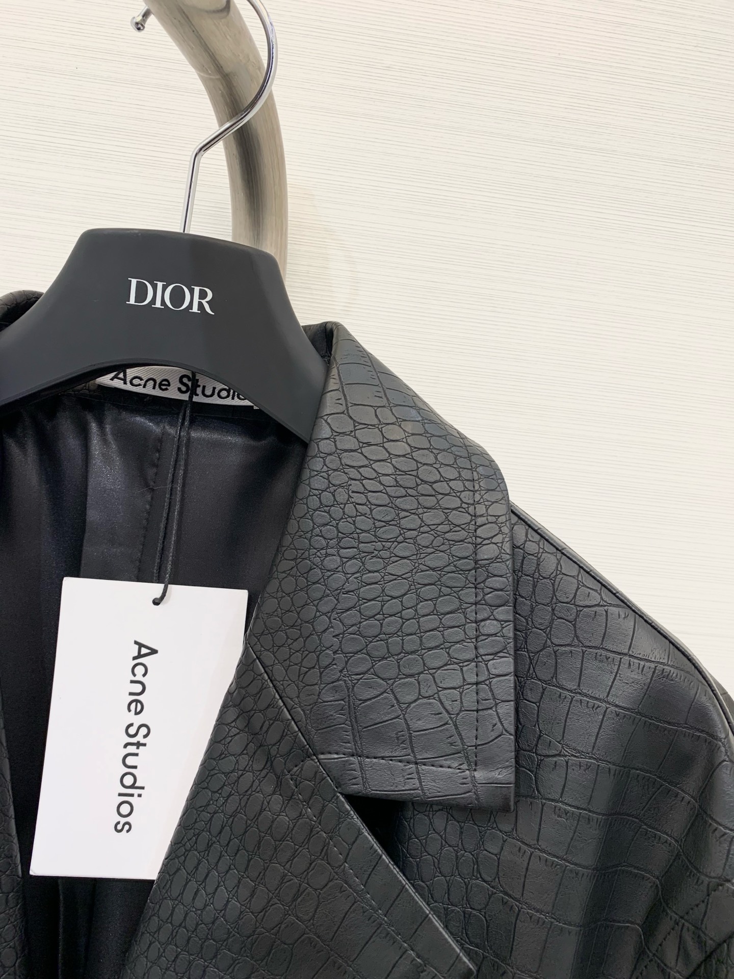 Acnestudios 25秋冬系列款 鳄鱼皮革腰带风衣外套 暗格纹老钱风 蛋白质软皮材质 质地柔软顺滑