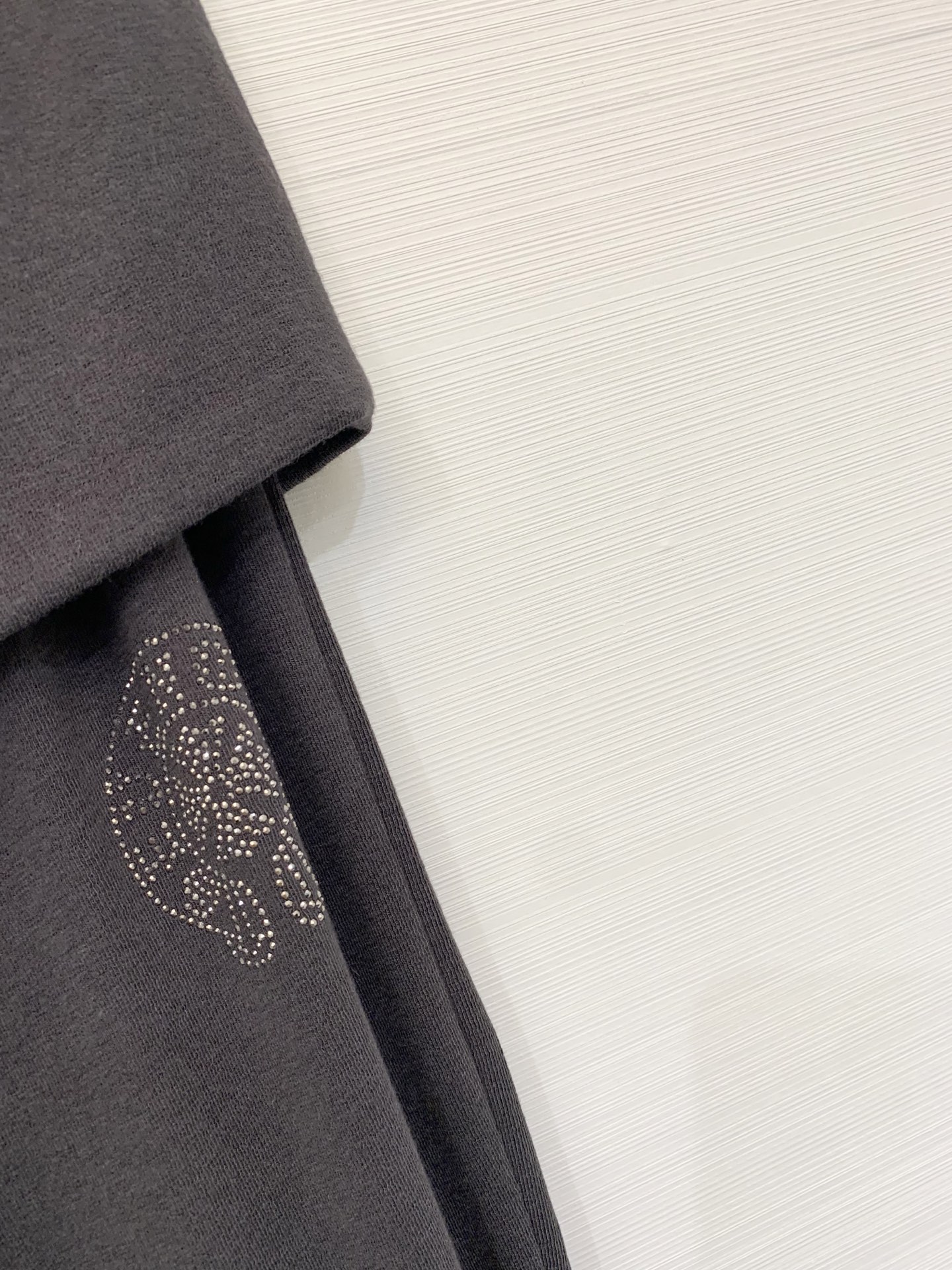 CH克罗心 25早秋新款 烫钻连帽休闲套装 极简主义风 搭配松紧腰长裤 立体剪裁版版型可甜可盐减龄少女风