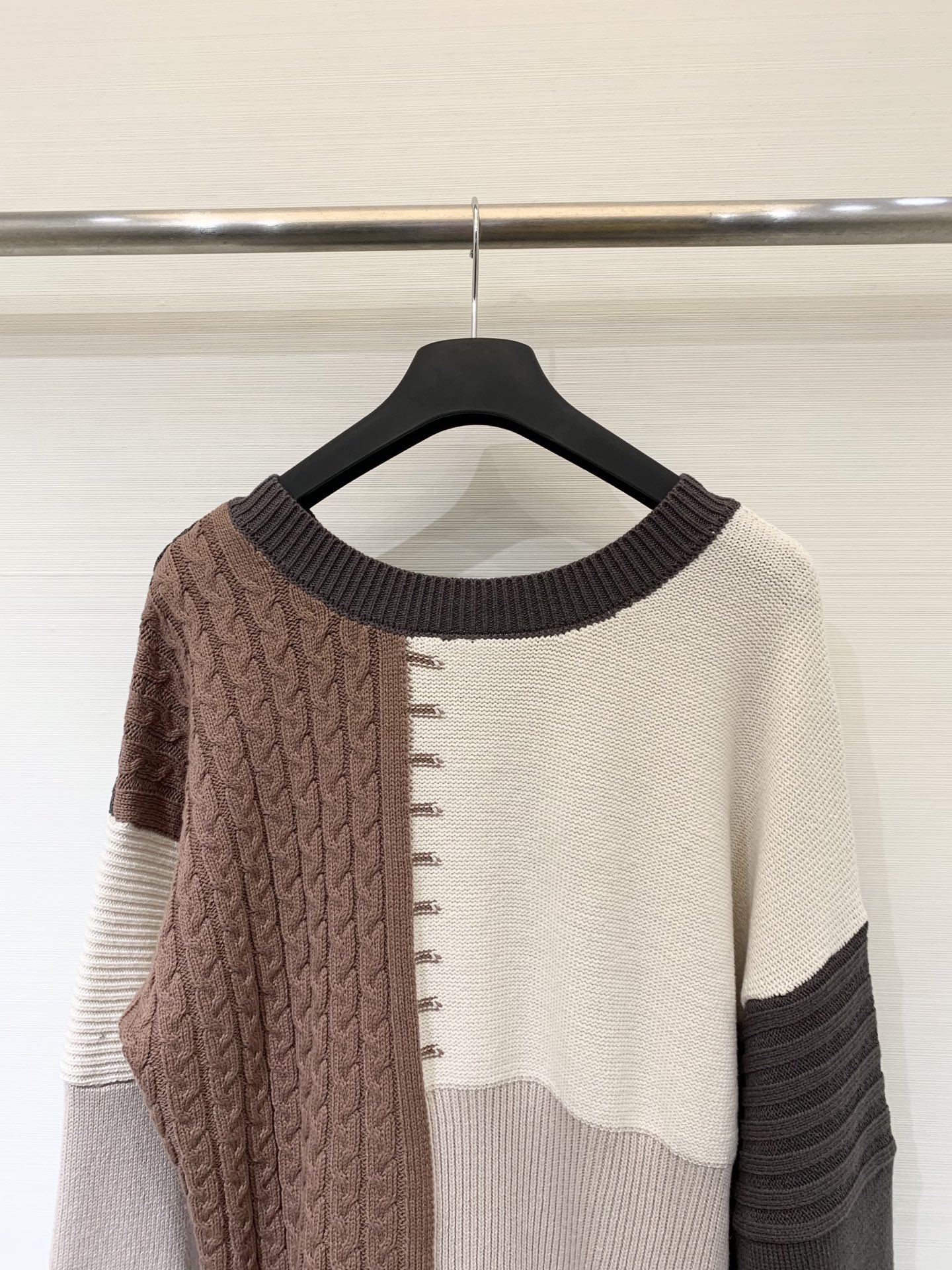 Sacai 25早秋新款 正反🉑穿拼接撞色针织羊毛长袖 多片撞色剪裁 超重工设计 时髦感超强 宽松大版型