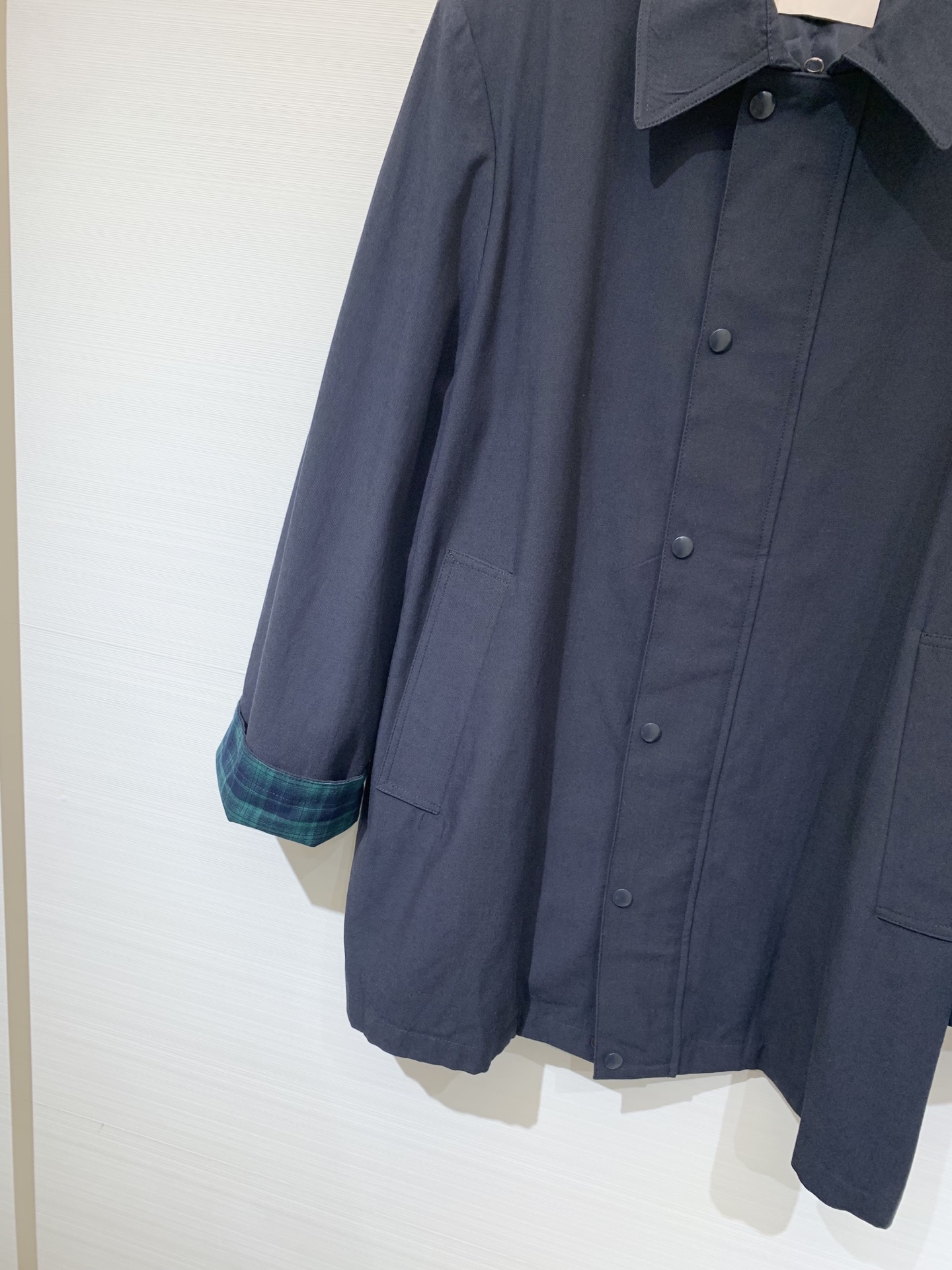 MIUMI* 25秋冬新款 撞色格纹风衣外套 单排扣➕里衬设计 手袖采用今年MIU最新格纹配色元素撞色工