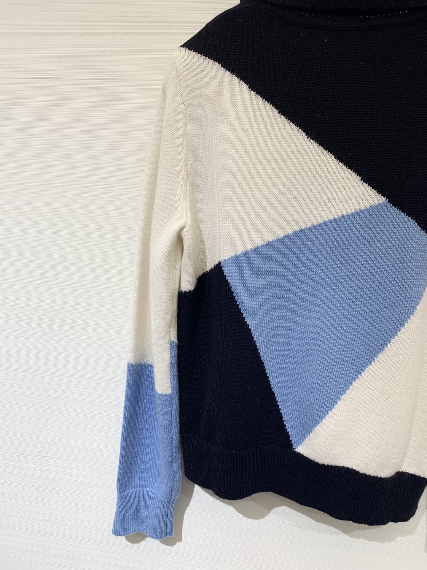 Sacai 25秋冬新款 撞色拼接半拉链针织长袖 多块拼接工艺 yb定制100%羊毛面料 亲肤舒适 两色