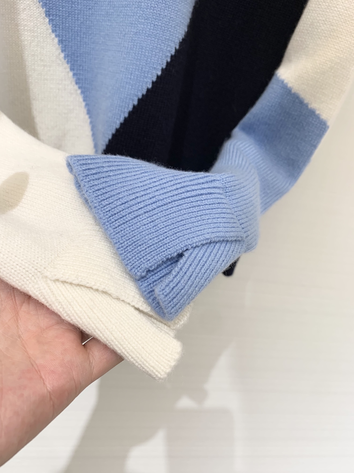 Sacai 25秋冬新款 撞色拼接半拉链针织长袖 多块拼接工艺 yb定制100%羊毛面料 亲肤舒适 两色