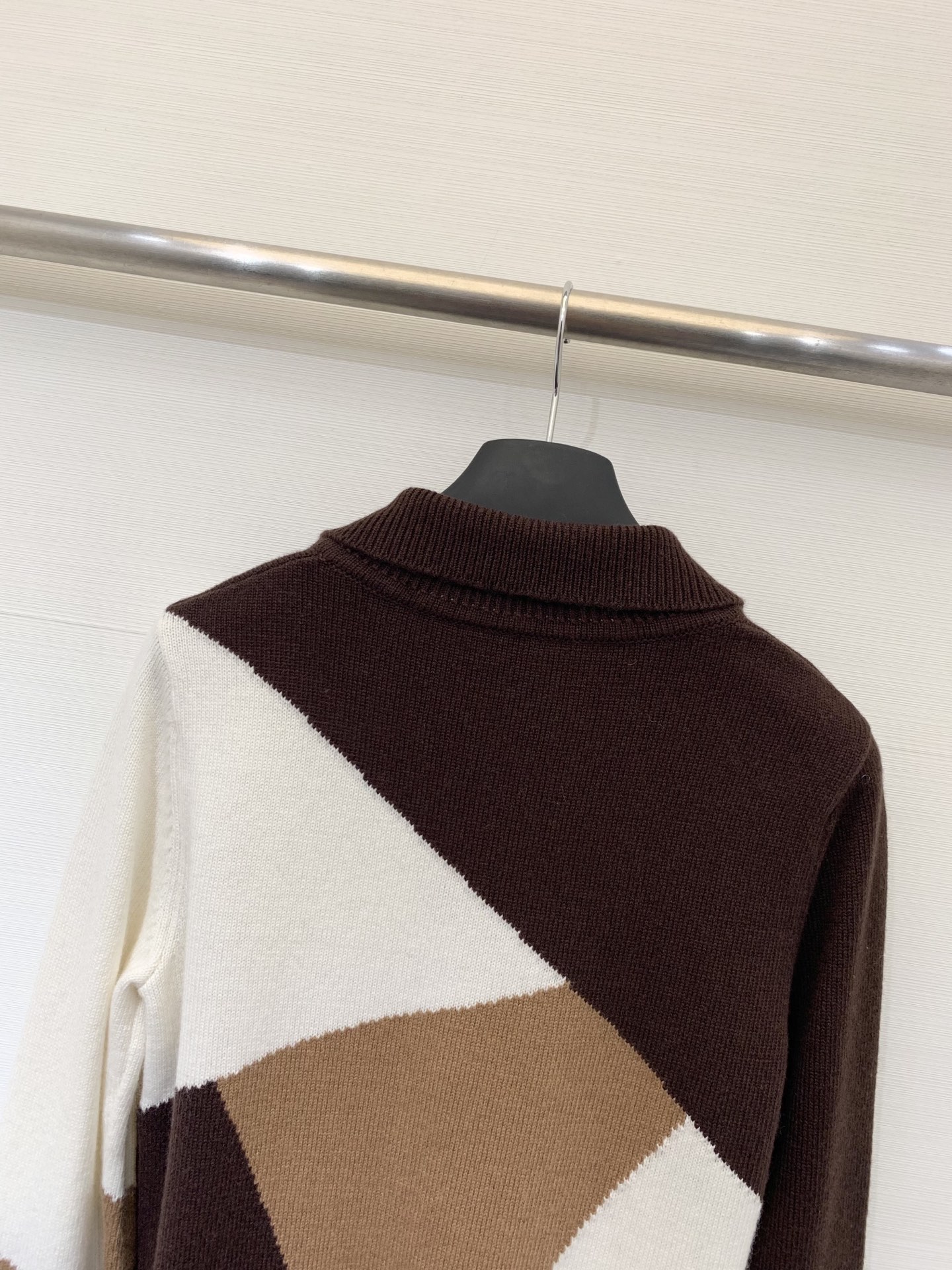 Sacai 25秋冬新款 撞色拼接半拉链针织长袖 多块拼接工艺 yb定制100%羊毛面料 亲肤舒适 两色