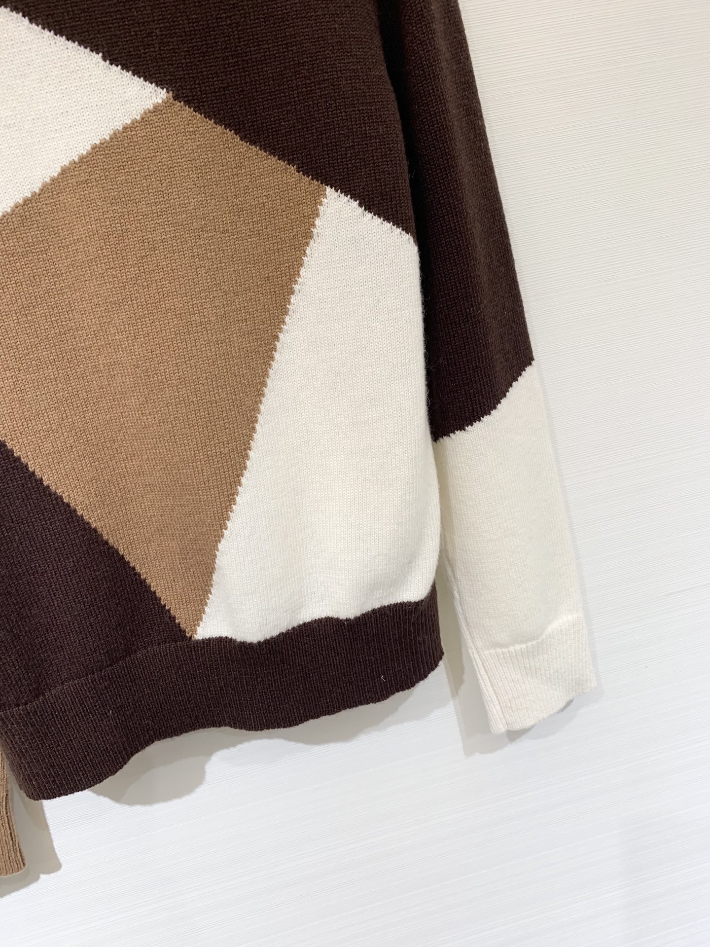 Sacai 25秋冬新款 撞色拼接半拉链针织长袖 多块拼接工艺 yb定制100%羊毛面料 亲肤舒适 两色