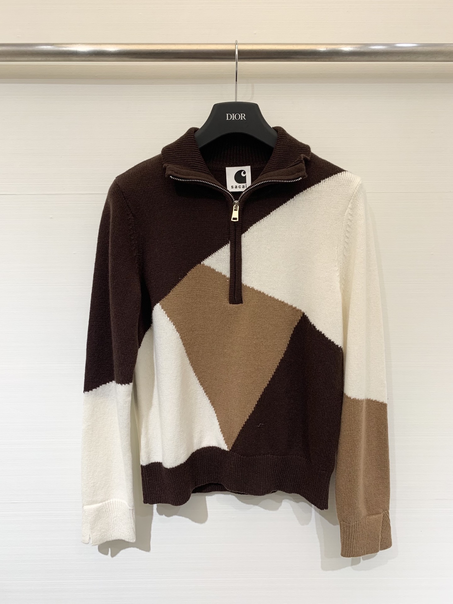 NO:489531,Sacai 25 autumn and winter new style contrasting color splicing half zipper knitted long sleeves Multi-piece splicing technology yb custom wool fabric skin-friendly and comfortable two-color sml, alexander wang19860909Sacai 25秋冬新款 撞色拼接半拉链针织长袖 多块拼接工艺 yb定制羊毛面料 亲肤舒适 两色sml,,alexander wang,Women's clothing