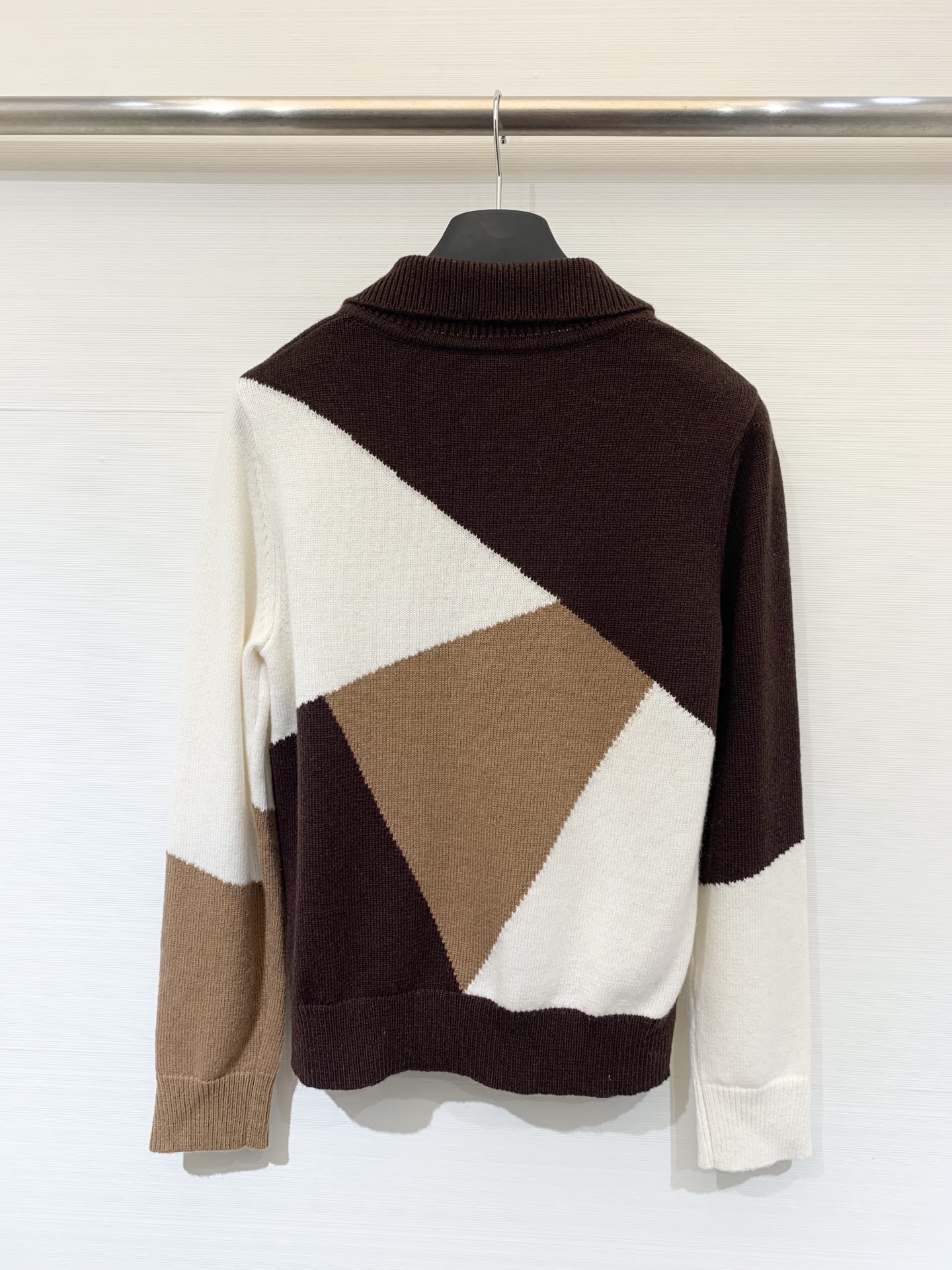 Sacai 25秋冬新款 撞色拼接半拉链针织长袖 多块拼接工艺 yb定制100%羊毛面料 亲肤舒适 两色