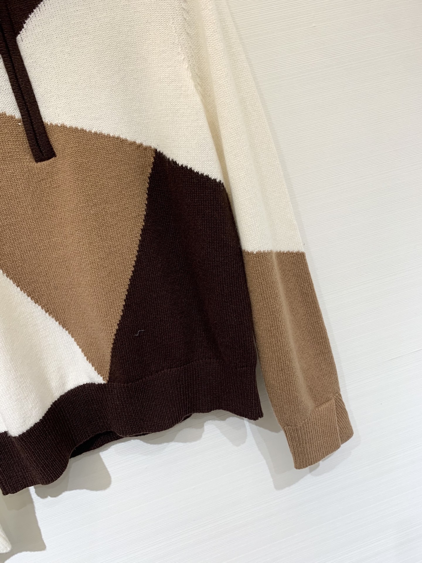 Sacai 25秋冬新款 撞色拼接半拉链针织长袖 多块拼接工艺 yb定制100%羊毛面料 亲肤舒适 两色