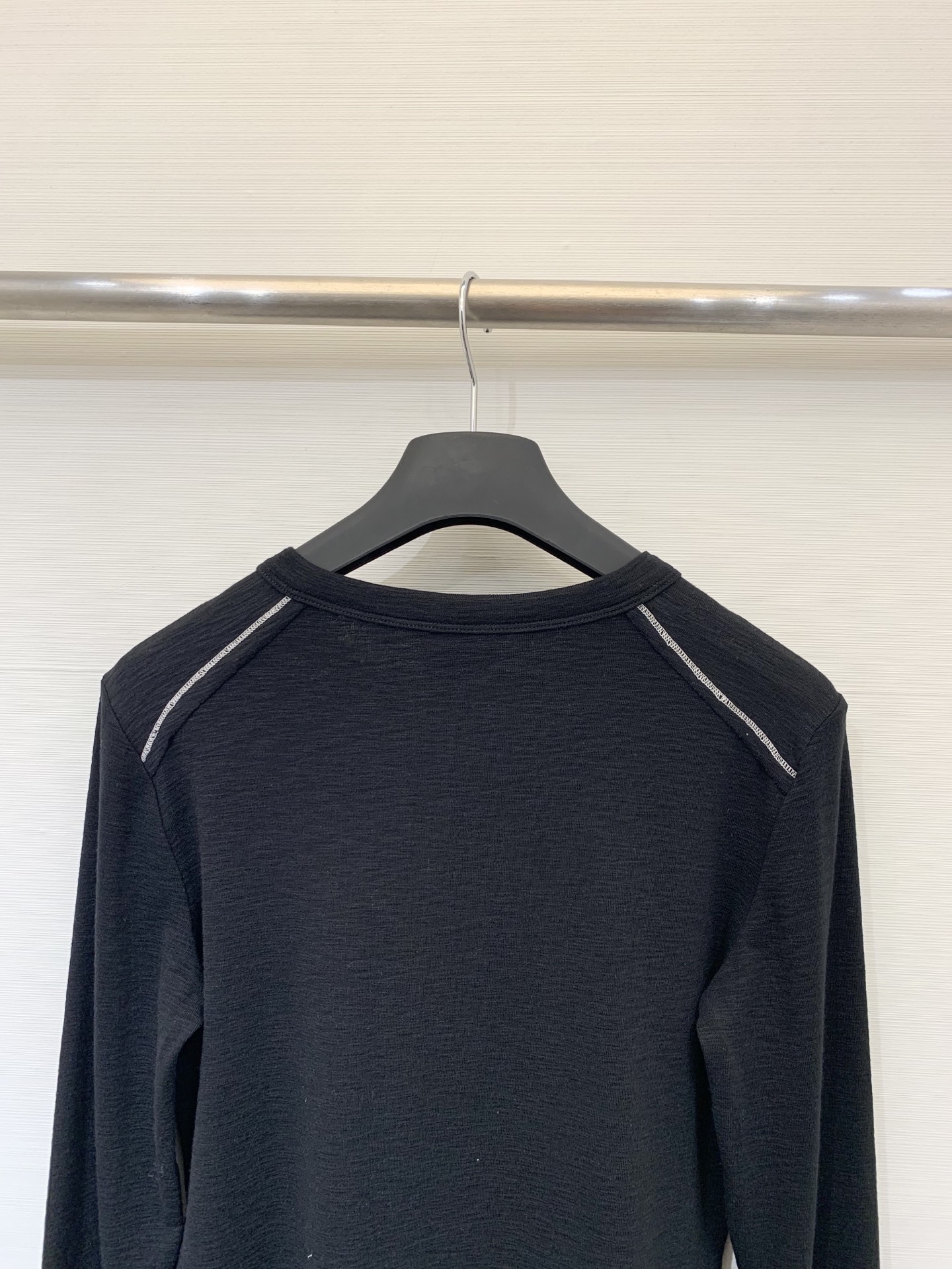 Courreges 25早秋新款 明线拼接半拉链长袖T恤 🉑当打底衫 早秋叠搭也很棒 经典简约单品 两色