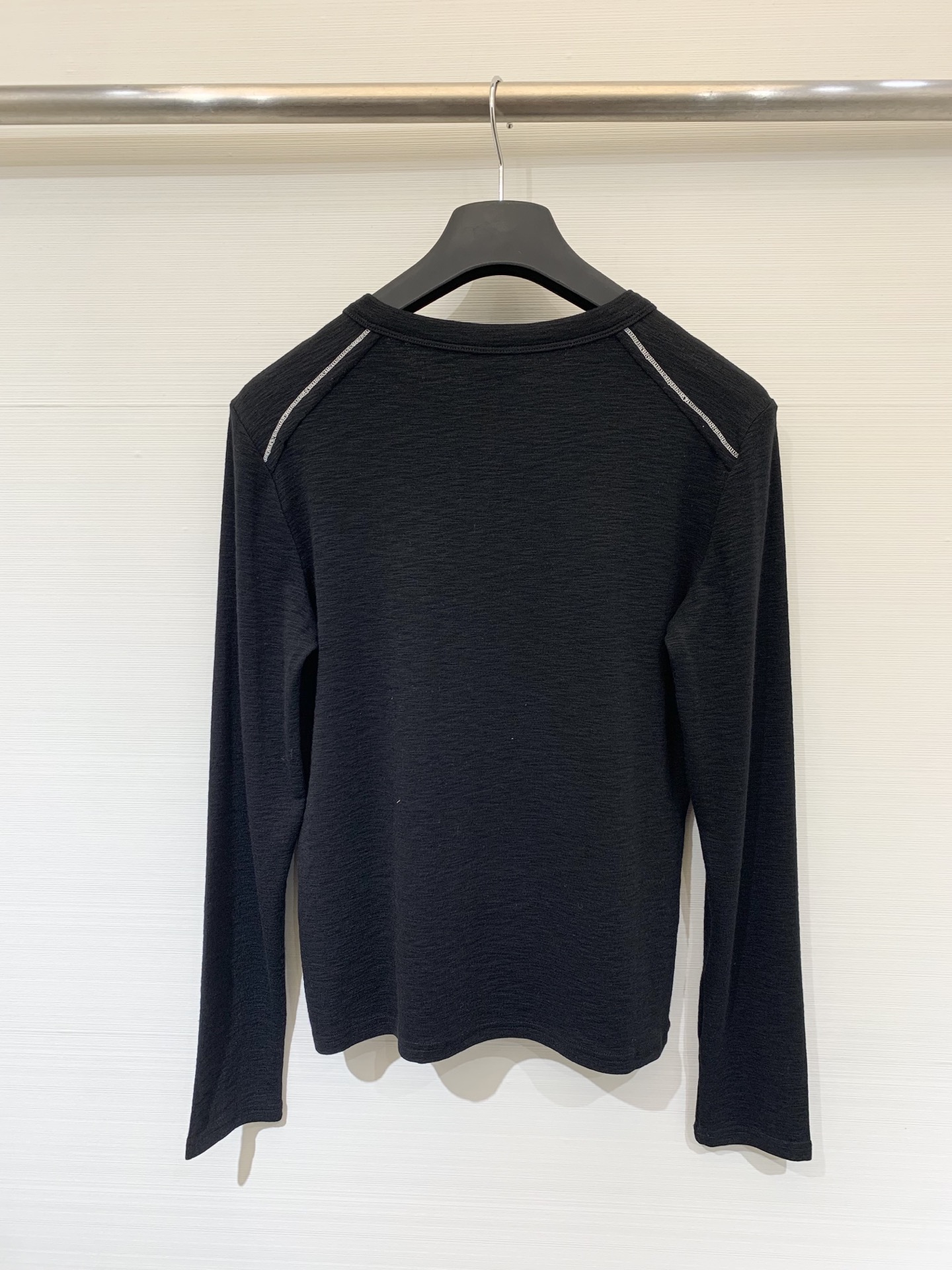 Courreges 25早秋新款 明线拼接半拉链长袖T恤 🉑当打底衫 早秋叠搭也很棒 经典简约单品 两色