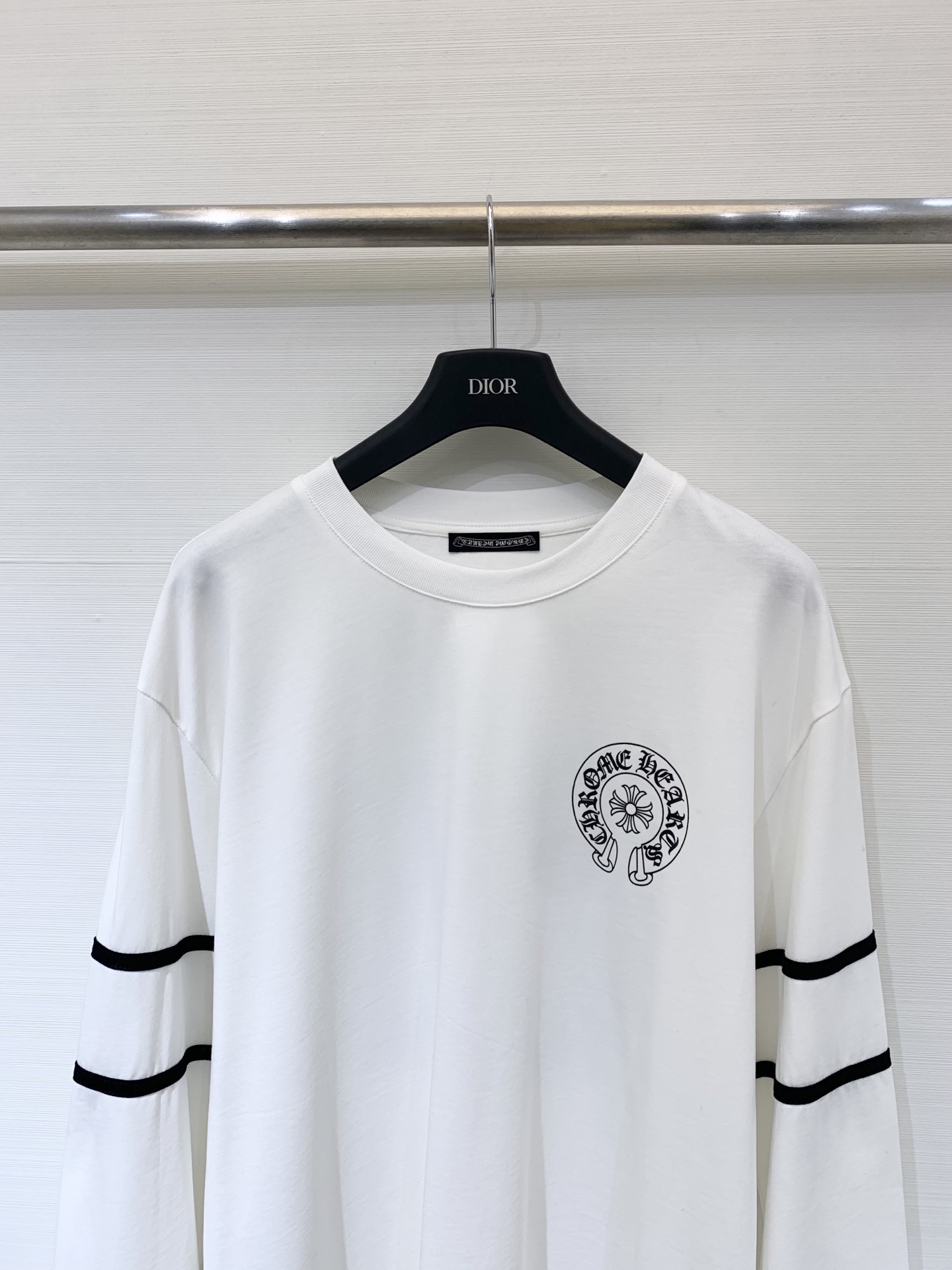 CH克罗心 25早秋新款 印花打底长袖T恤 手袖采用了双螺纹工艺 梵文和33号印花非常显眼 配色休闲 宽